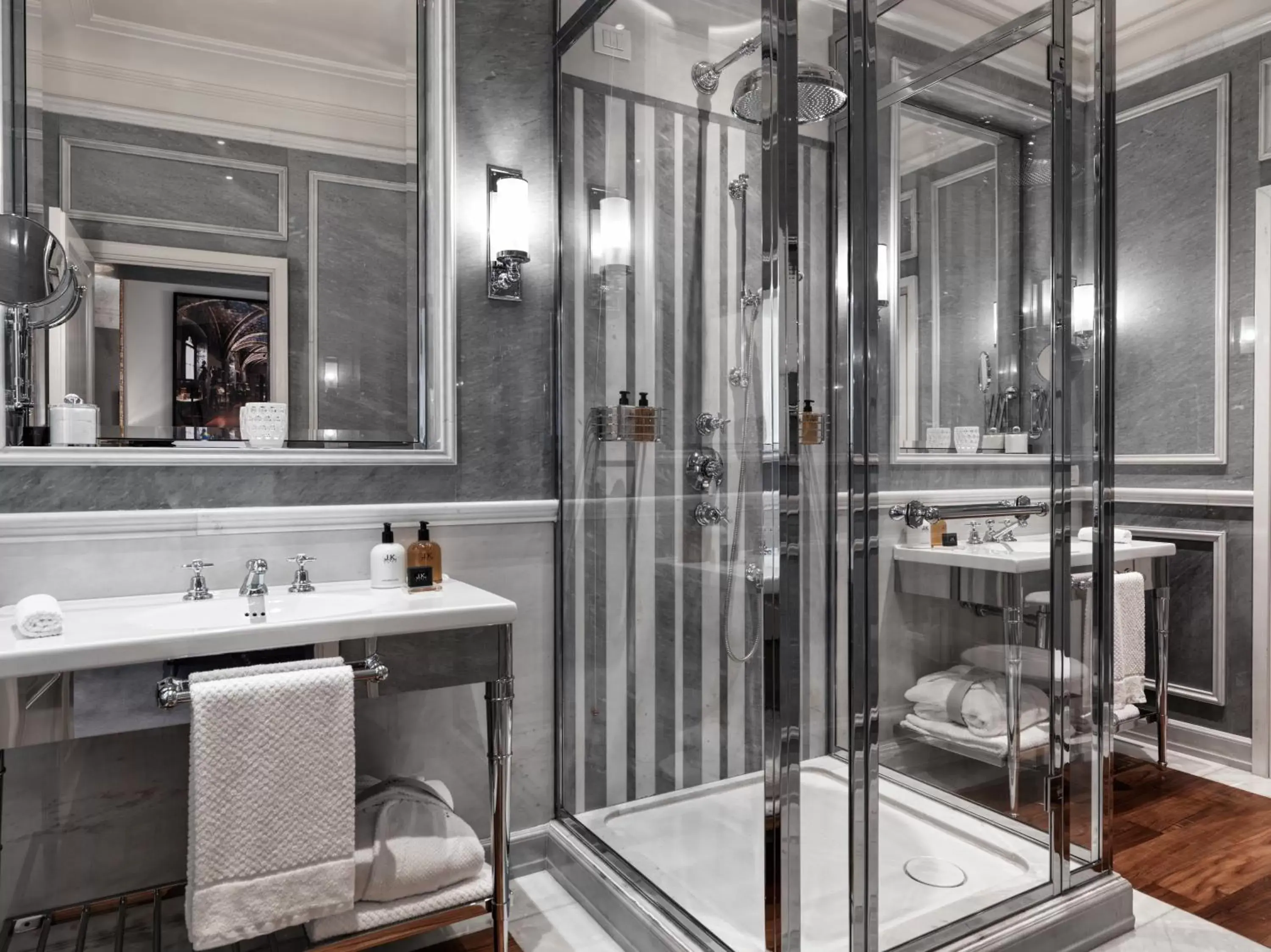 Shower, Bathroom in J.K. Place Roma - The Leading Hotels of the World