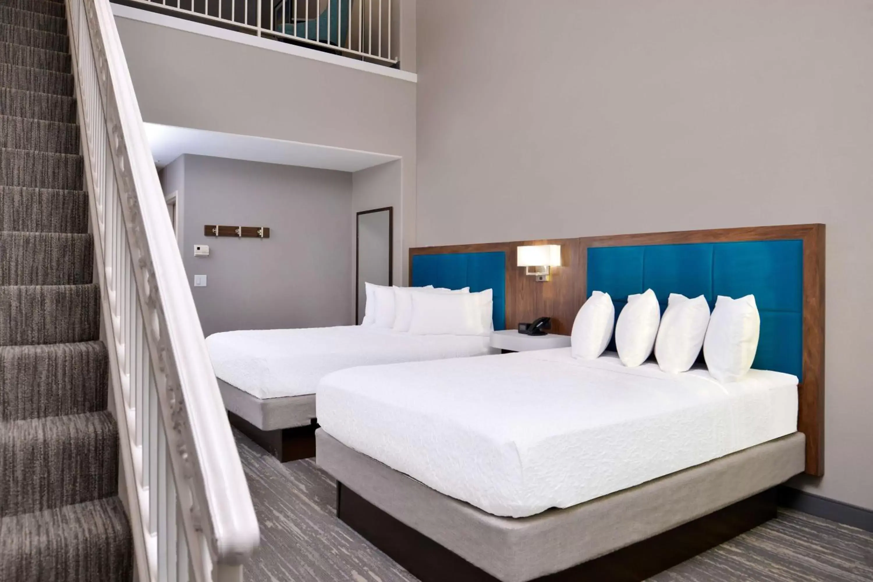Bed in Hampton Inn & Suites Boise/Spectrum