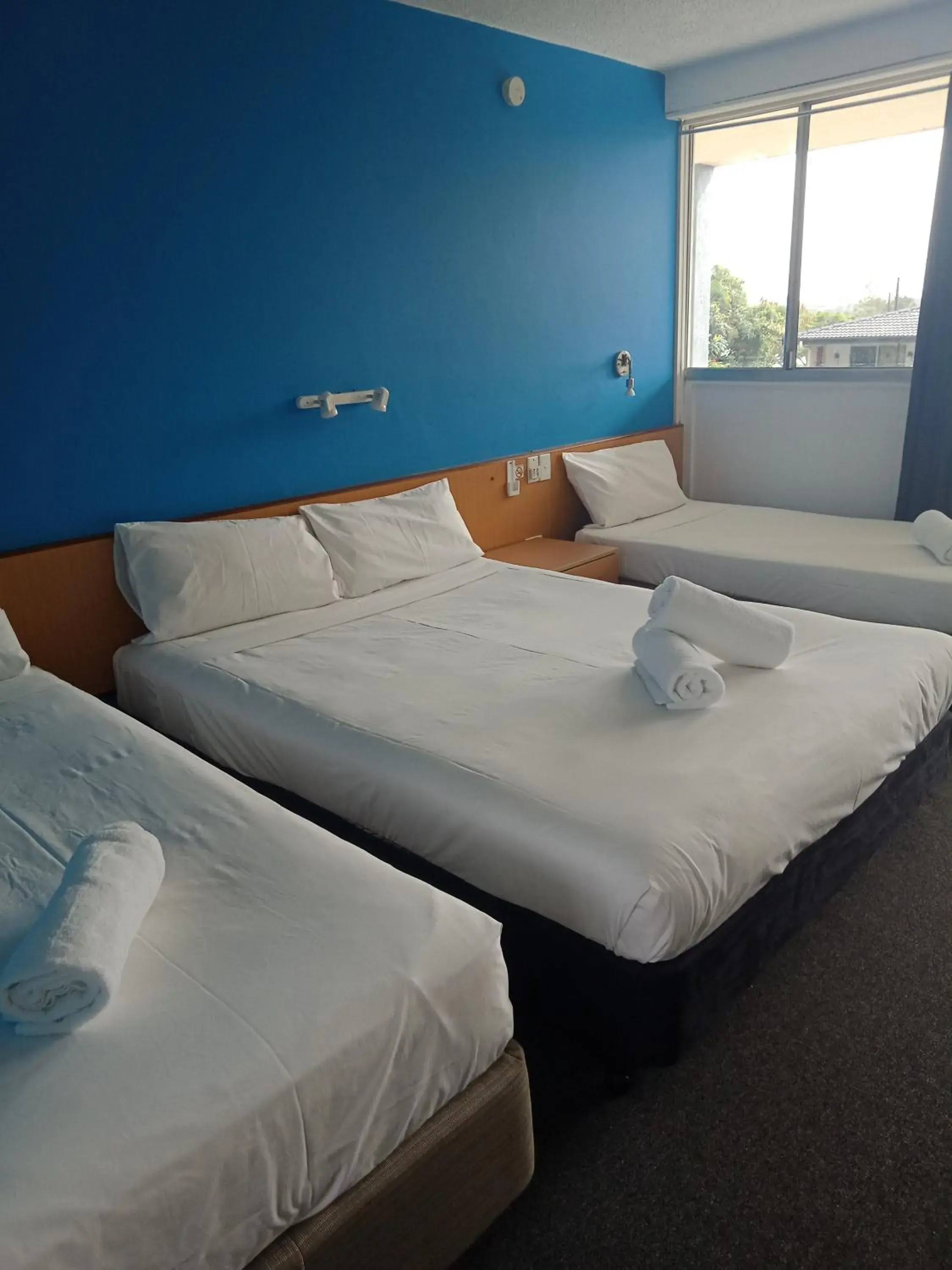 Bed in Annerley Motor Inn