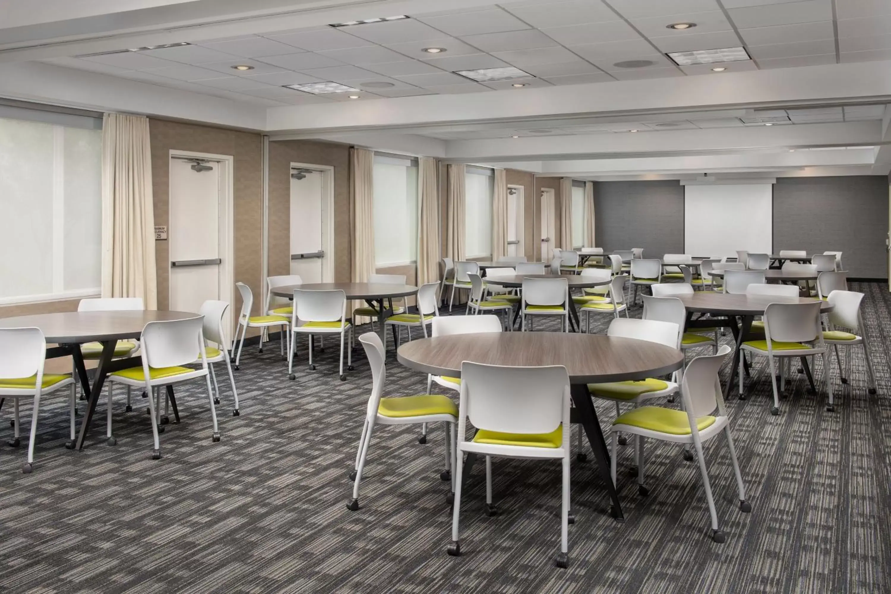 Meeting/conference room, Restaurant/Places to Eat in SpringHill Suites by Marriott Boise ParkCenter