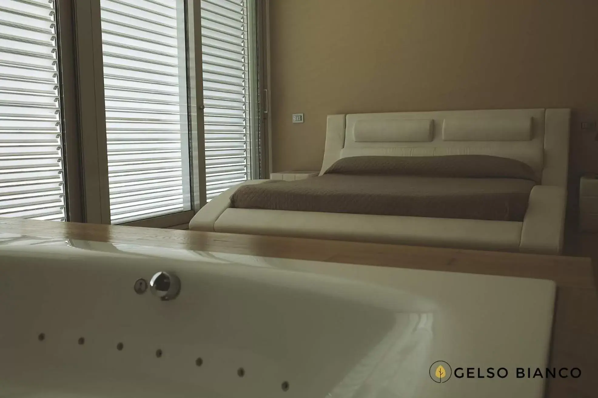 Bedroom, Bathroom in Gelso Bianco Country Resort