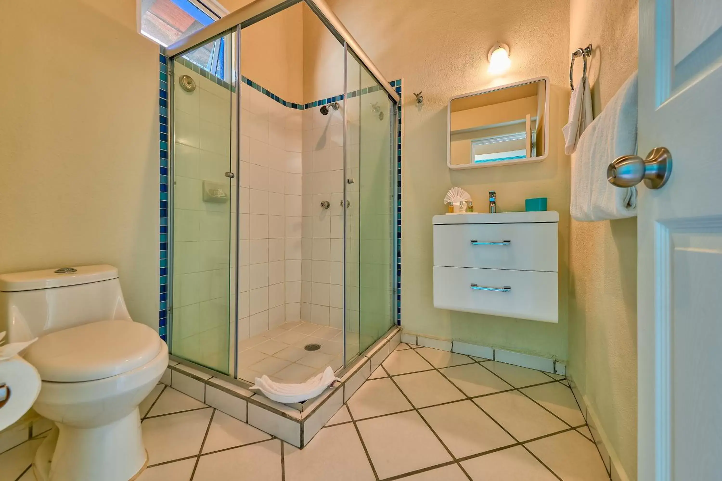 Shower, Bathroom in Casa Maria Hotel Boutique & Gallery Adults Only