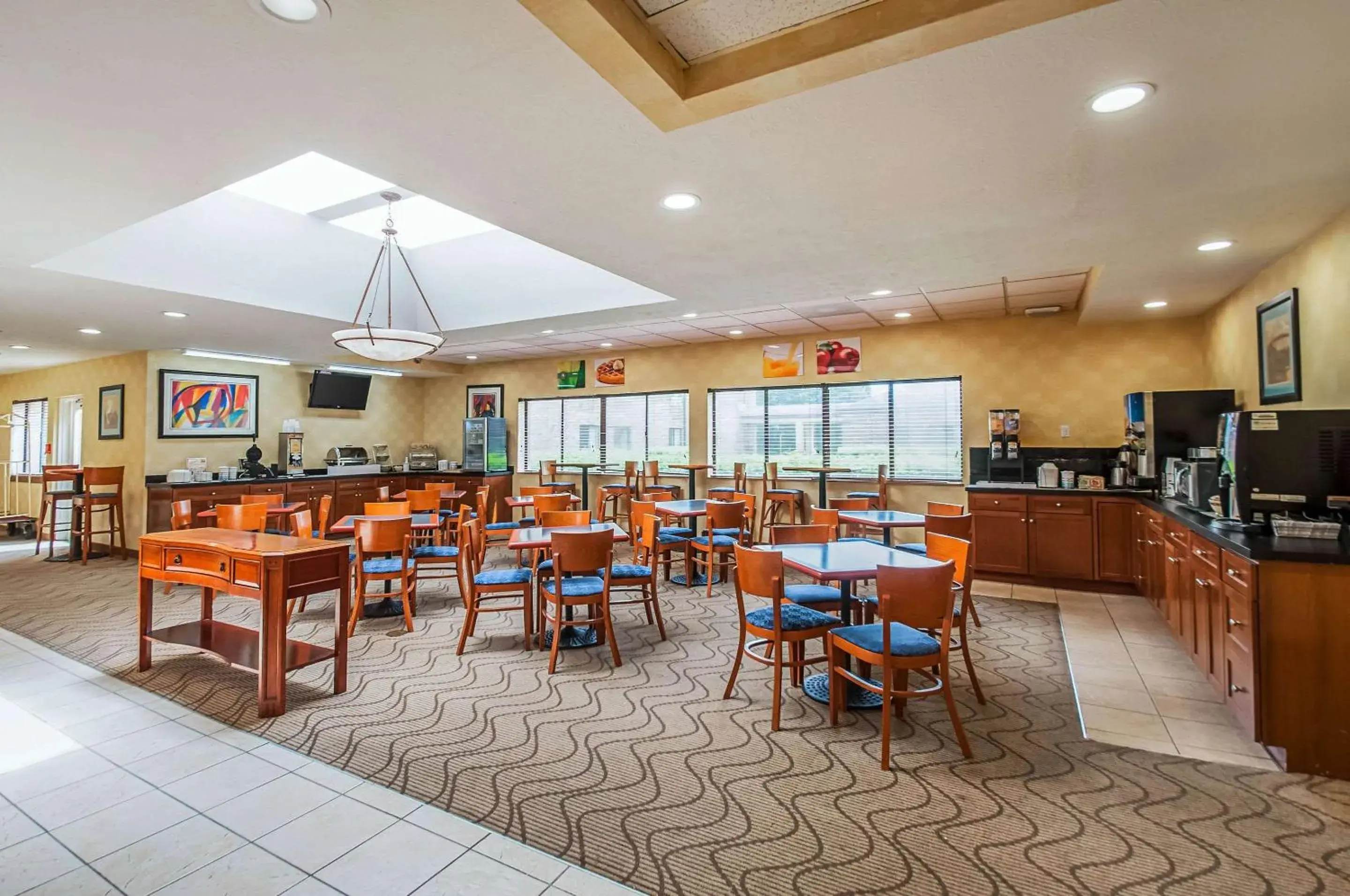 Restaurant/Places to Eat in Quality Inn Salisbury