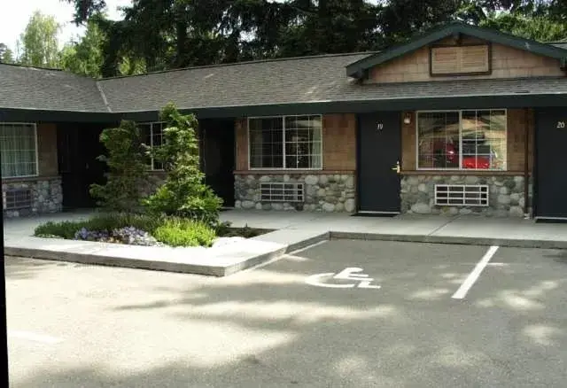 Facade/entrance, Property Building in Poulsbo Inn & Suites