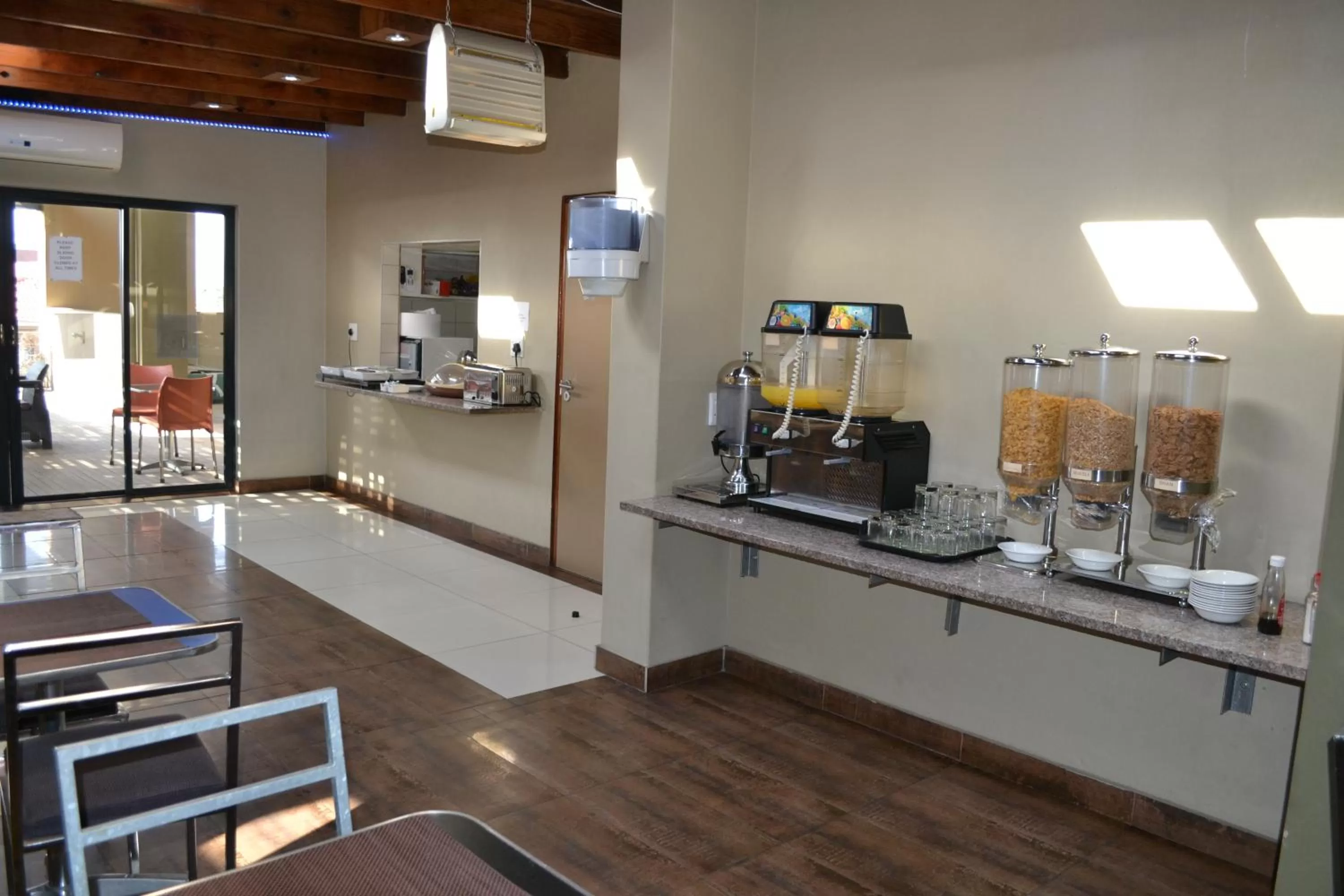 Restaurant/places to eat in Mesami Hotel