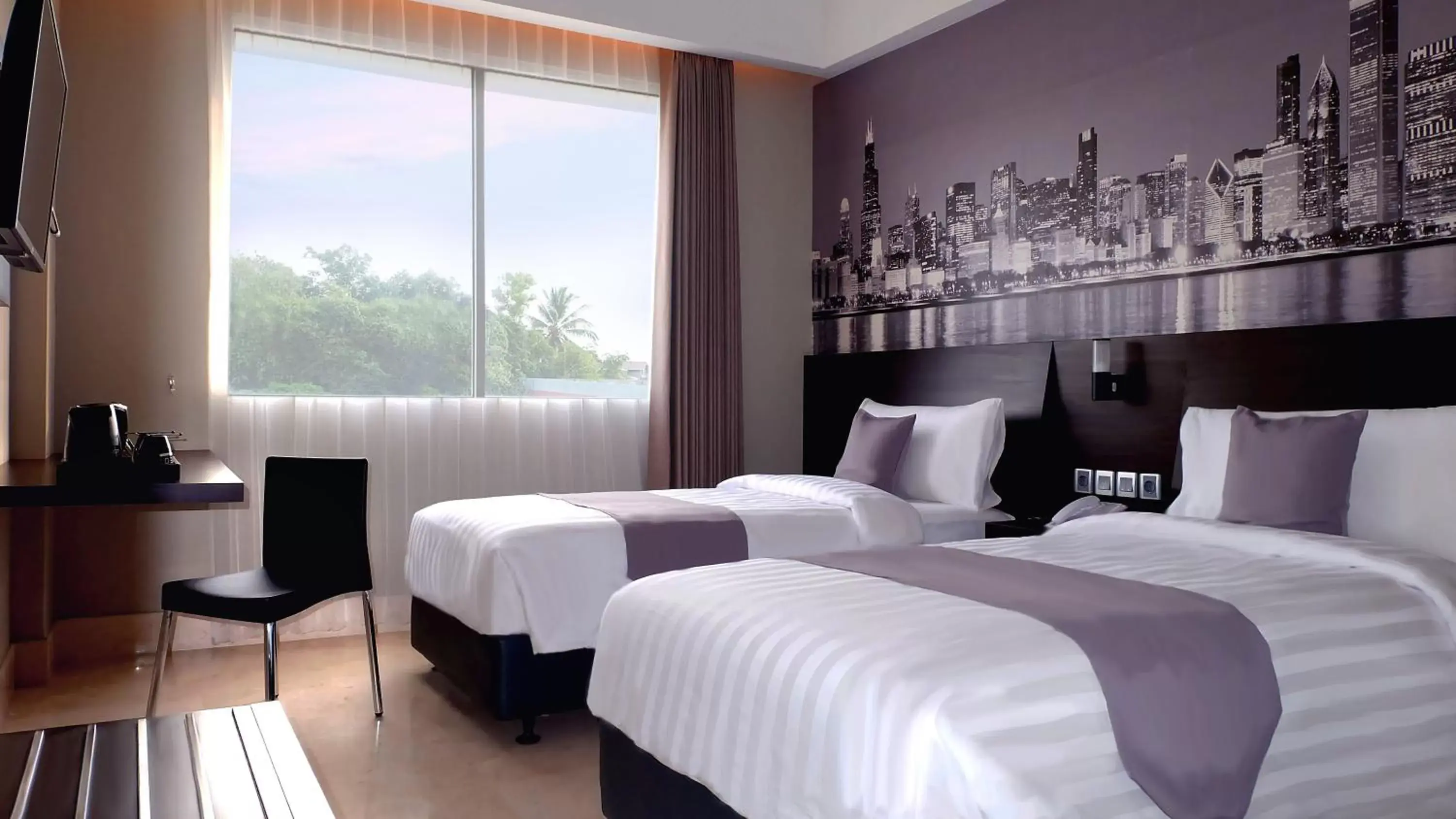 Photo of the whole room, Bed in Hotel Neo+ Balikpapan by ASTON Photo of the whole room, Bed in Hotel Neo+ Balikpapan by ASTON