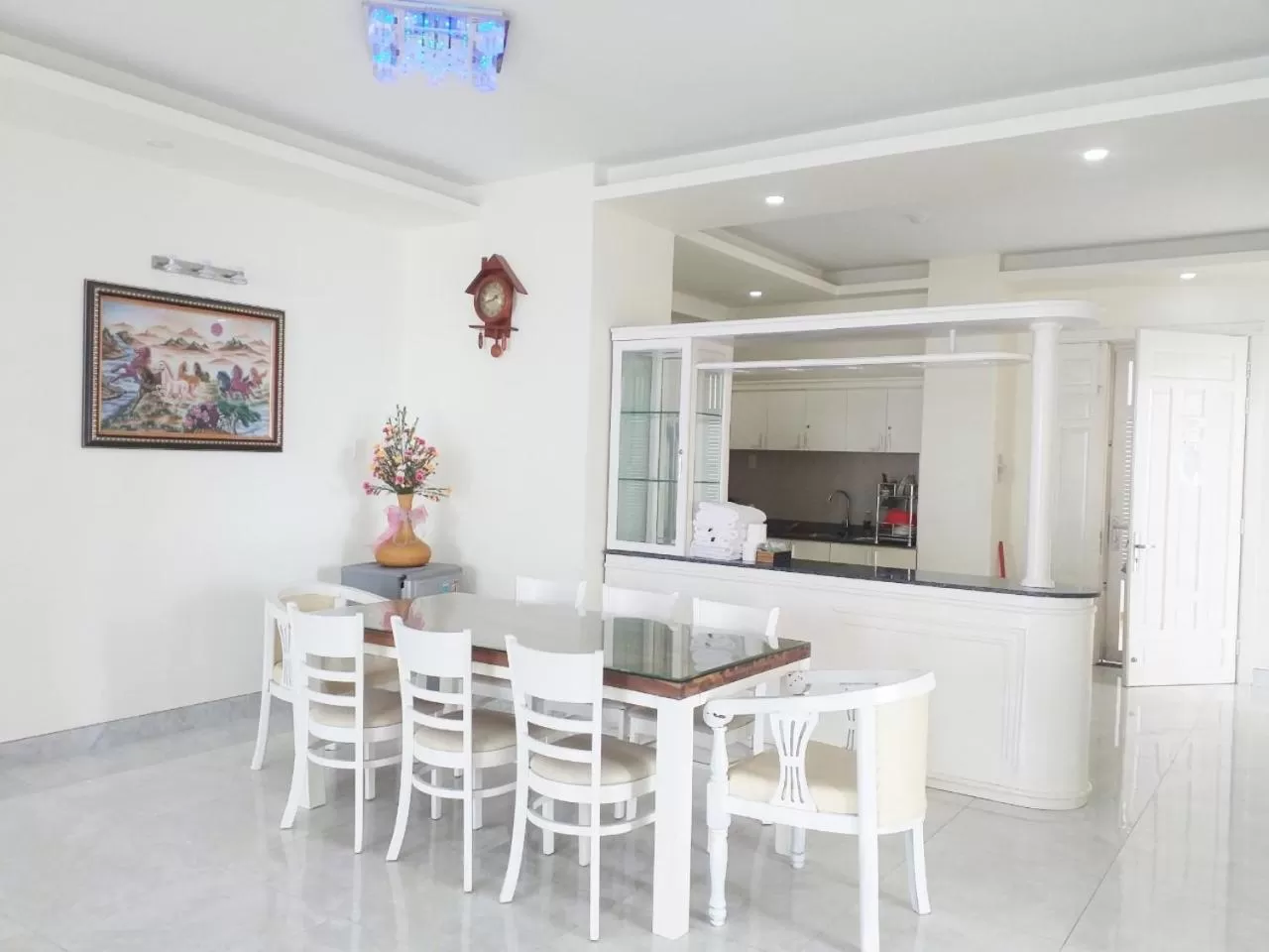 Kitchen or kitchenette, Dining Area in Khách sạn San Hô Vũng Tàu (Coral Hotel)