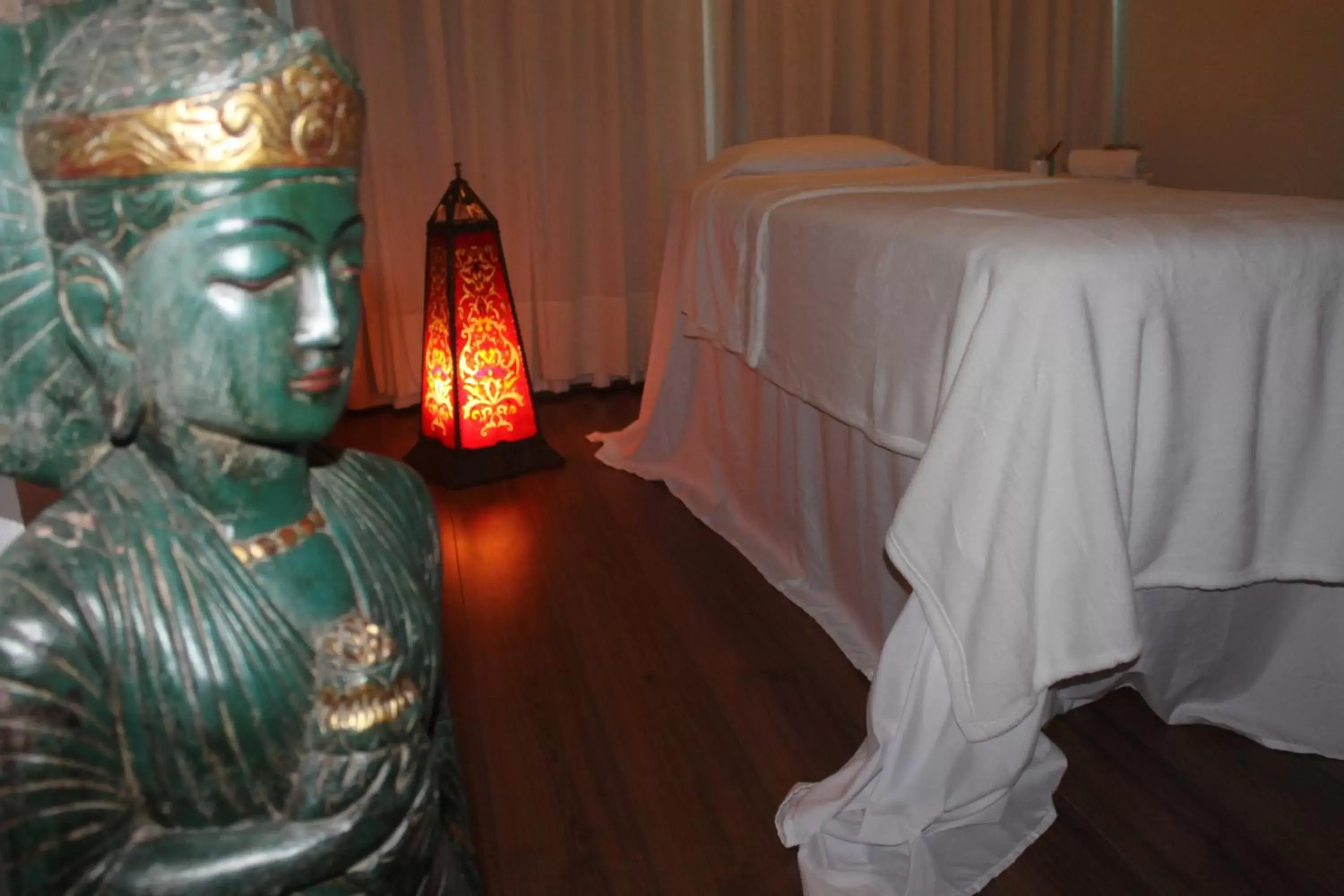 Spa and wellness centre/facilities in Regency Park Hotel