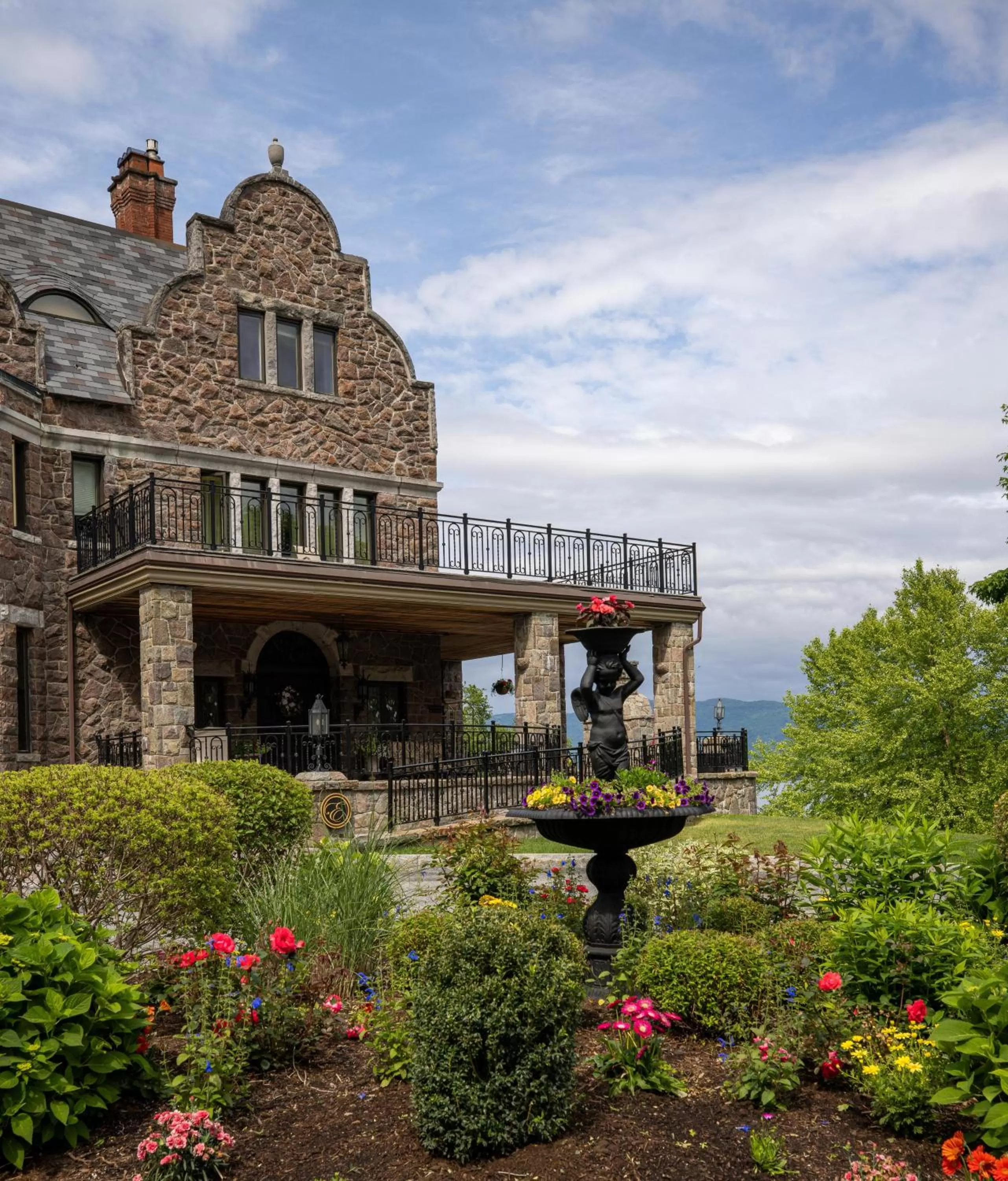 Property Building in The Inn at Erlowest