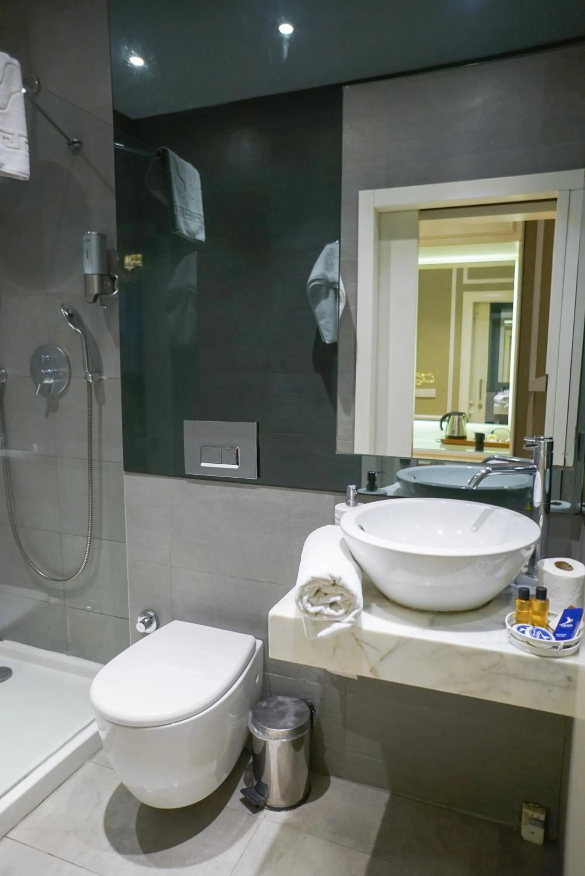Shower in Triada Hotel Taksim - Special Category