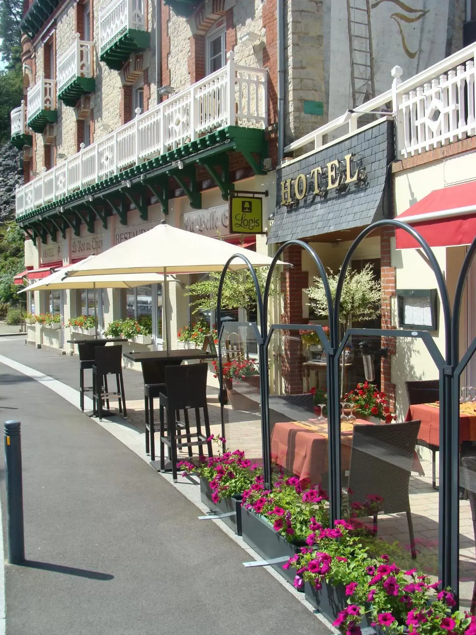 Balcony/Terrace in BRIT HOTEL & SPA Le Roc au Chien