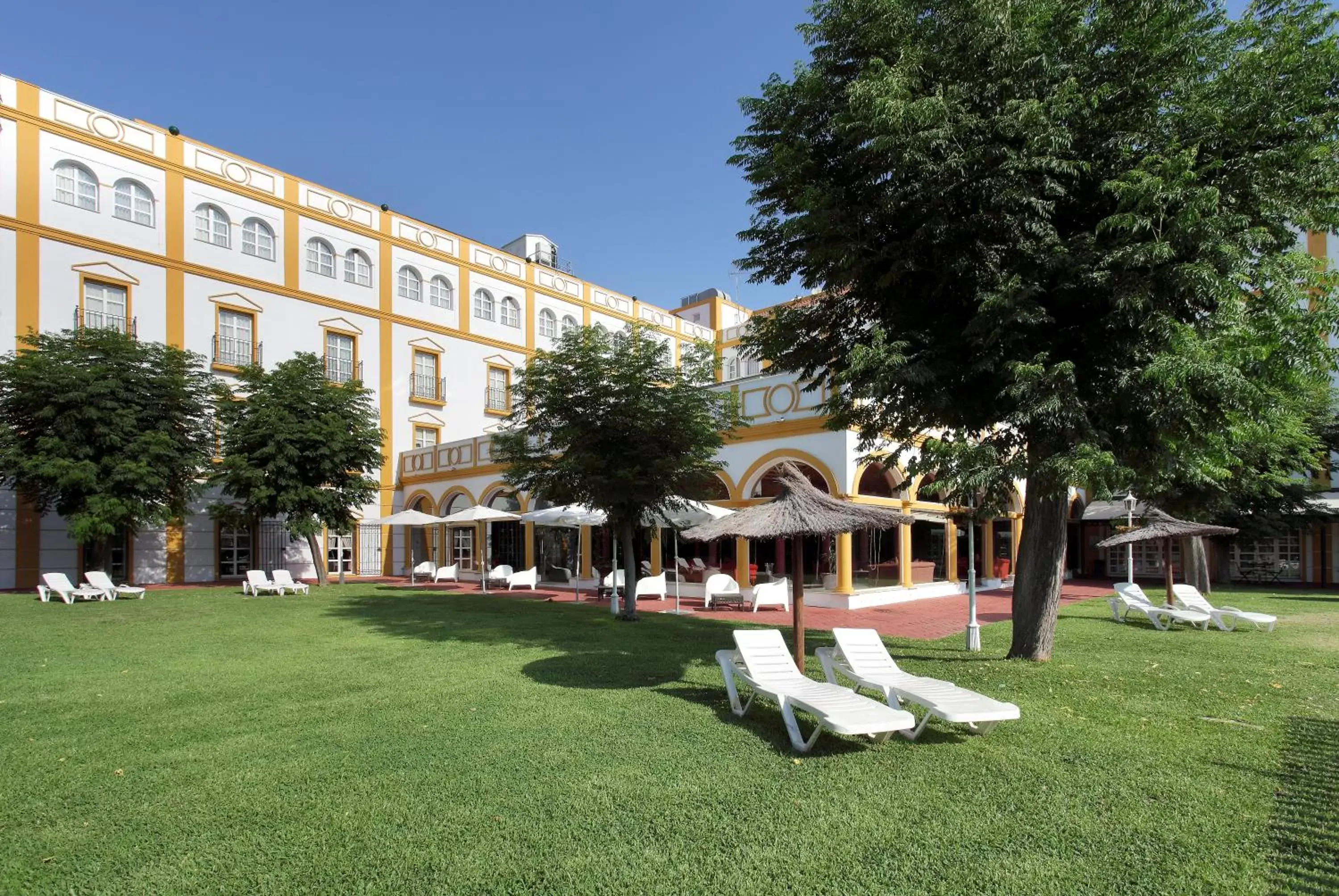 Property building in Exe Gran Hotel Solucar Property building in Exe Gran Hotel Solucar