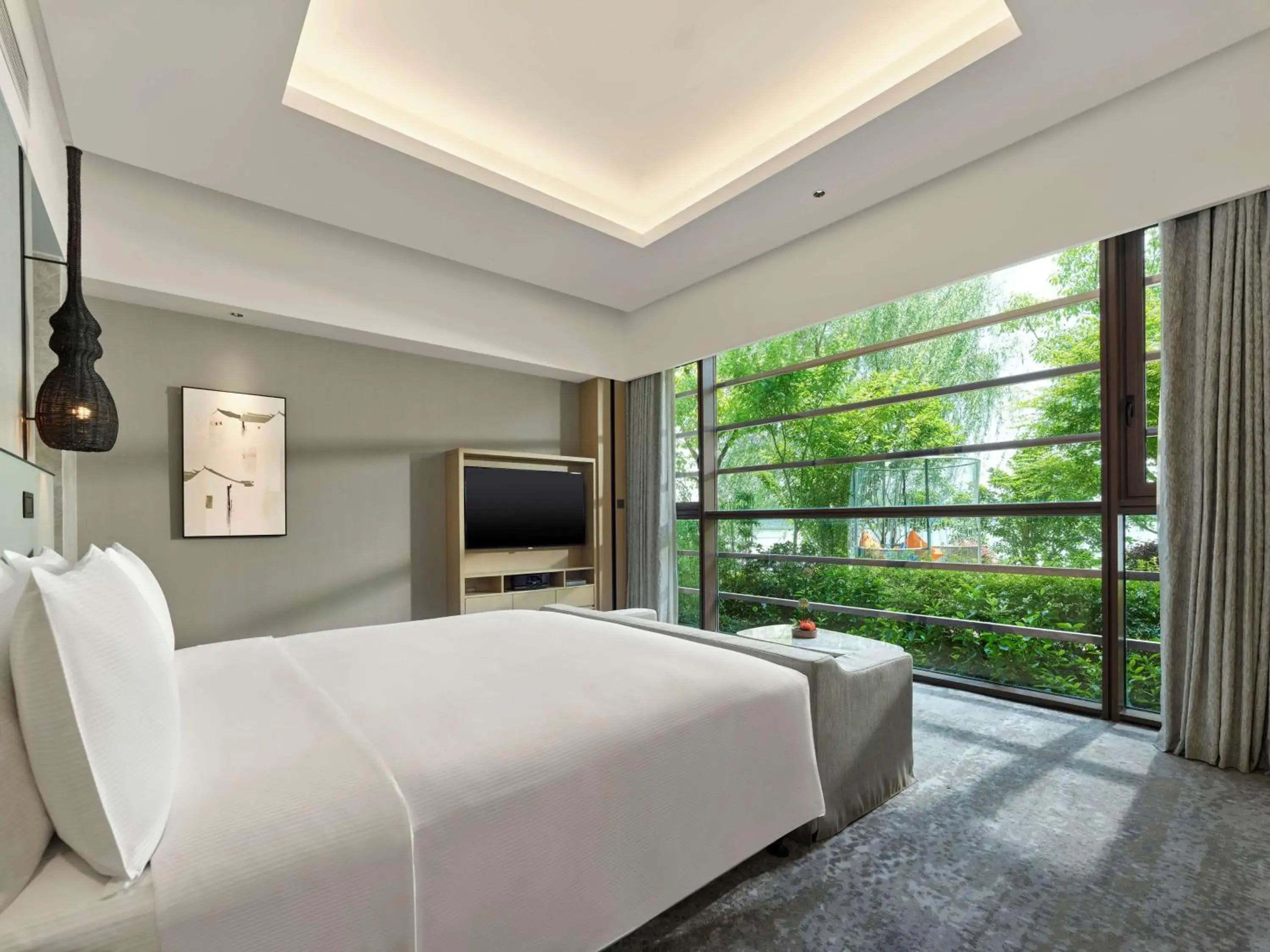 Bedroom, Bed in Hilton Shanghai Songjiang Guangfulin