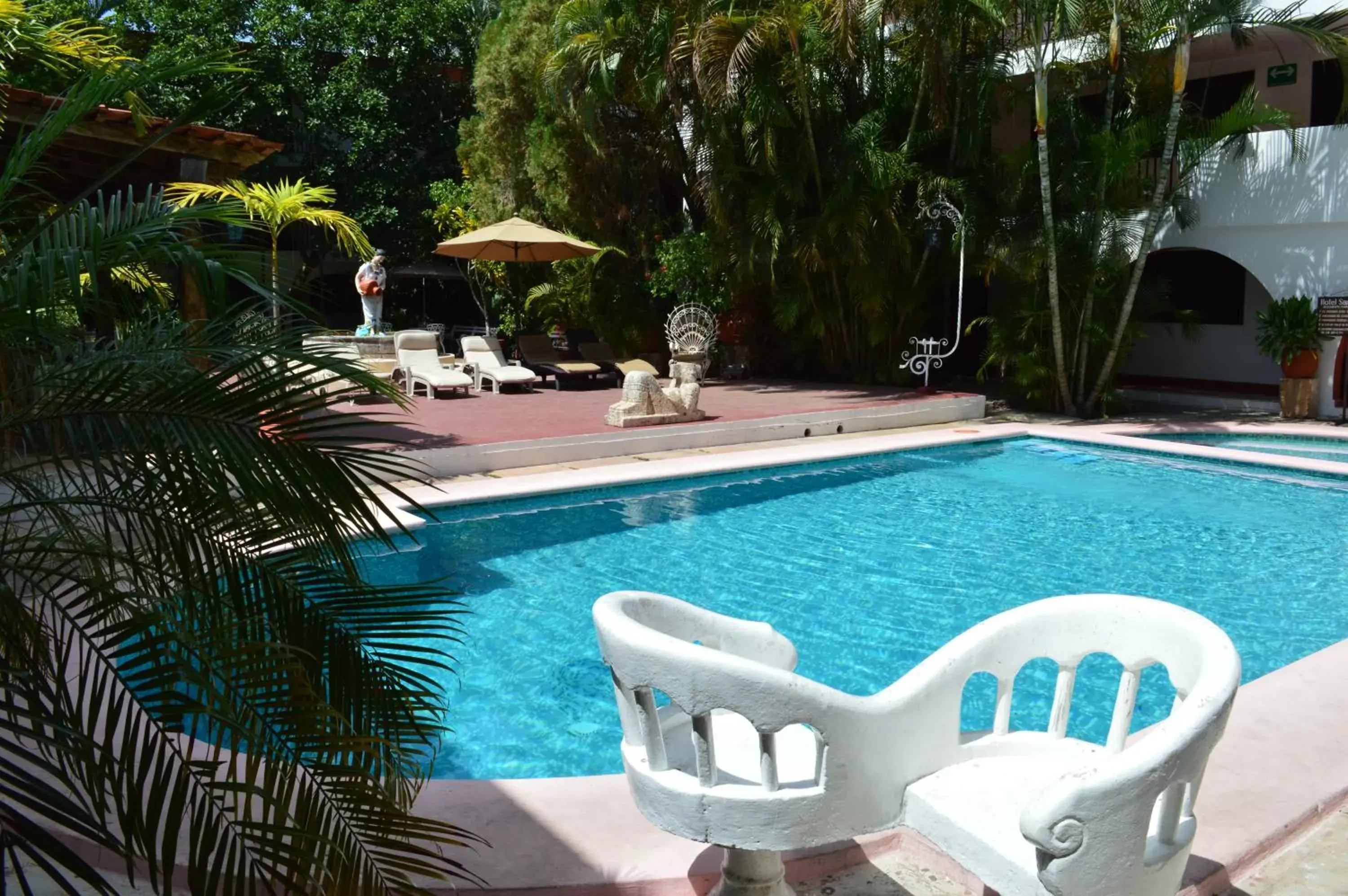 Swimming Pool in Hotel San Clemente