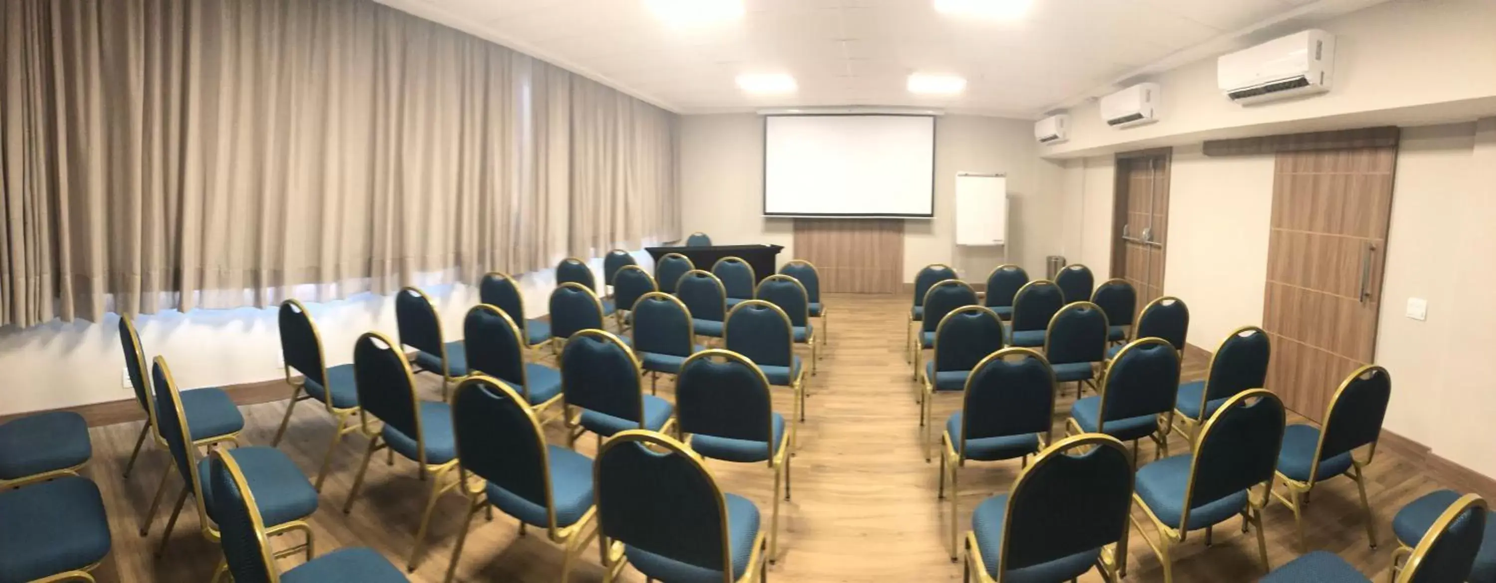 Meeting/conference room in Petit Rio Hotel