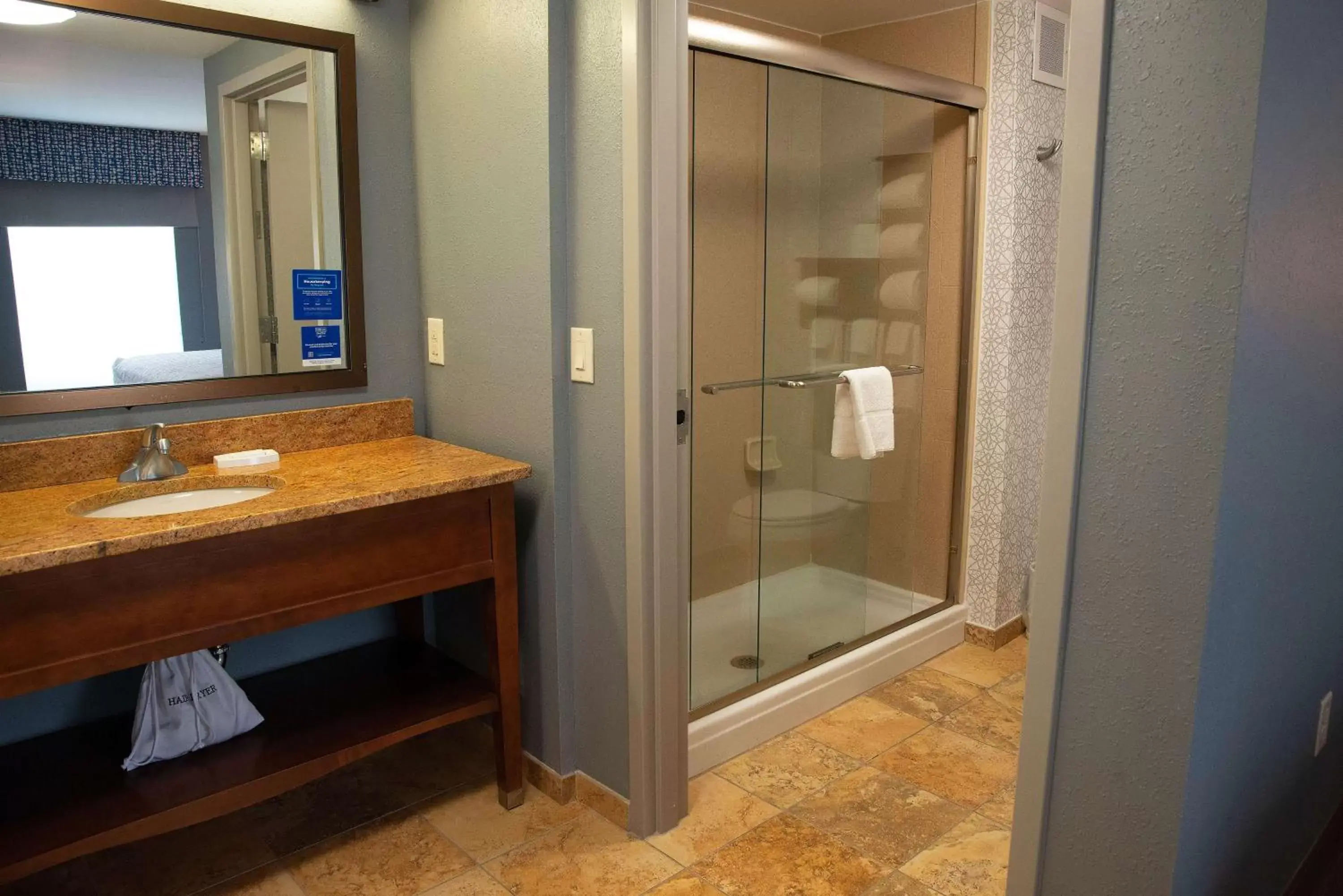 Bathroom in Hampton Inn & Suites Jacksonville