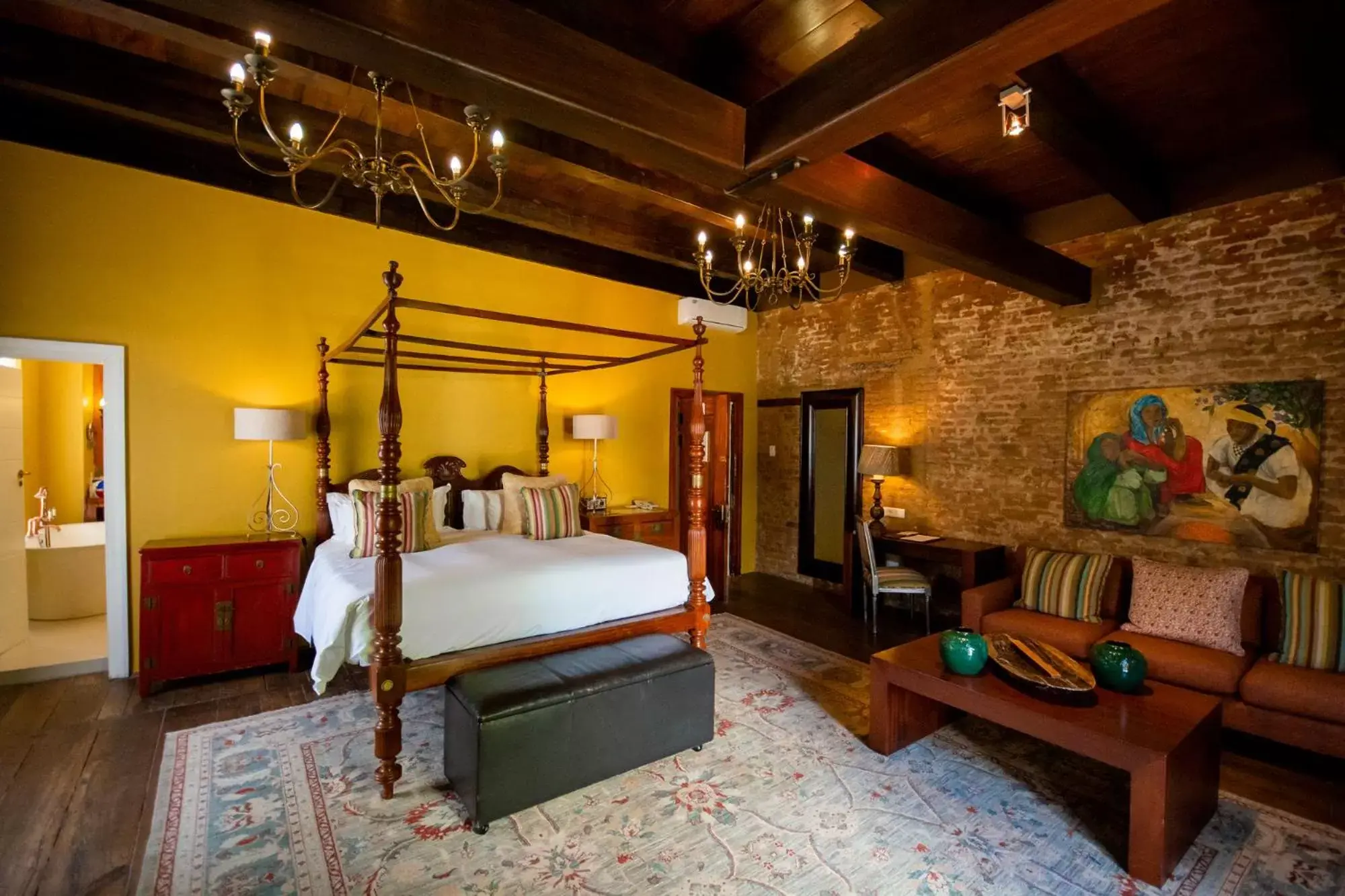 Bedroom in Cape Heritage Hotel