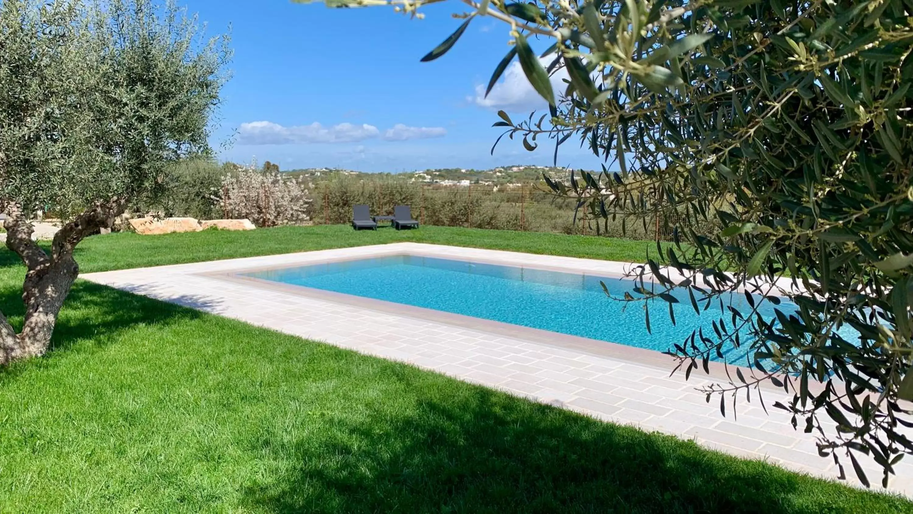 Spring, Swimming Pool in B&B Villa Maggi