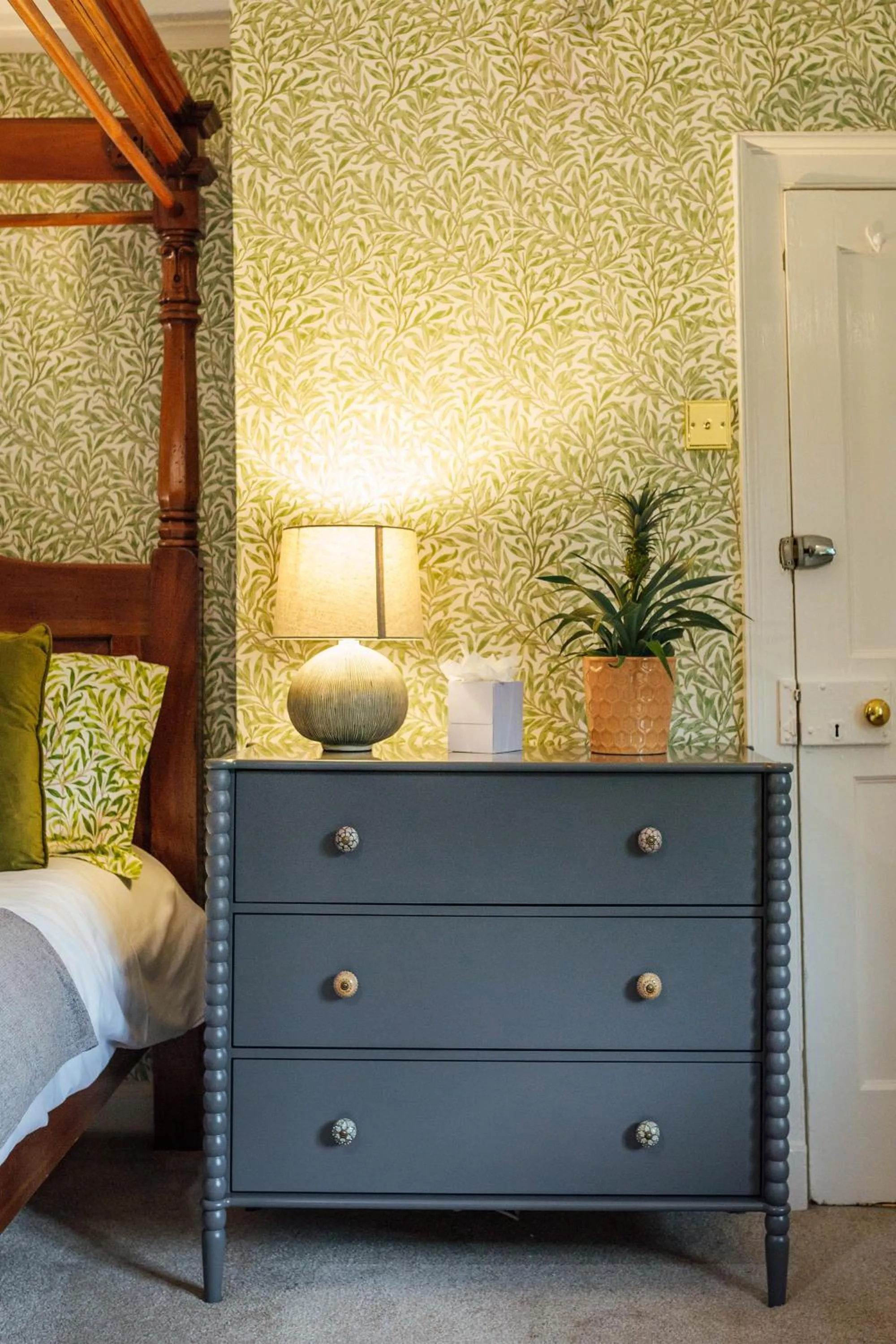 Bed in Old Rectory House, Redditch