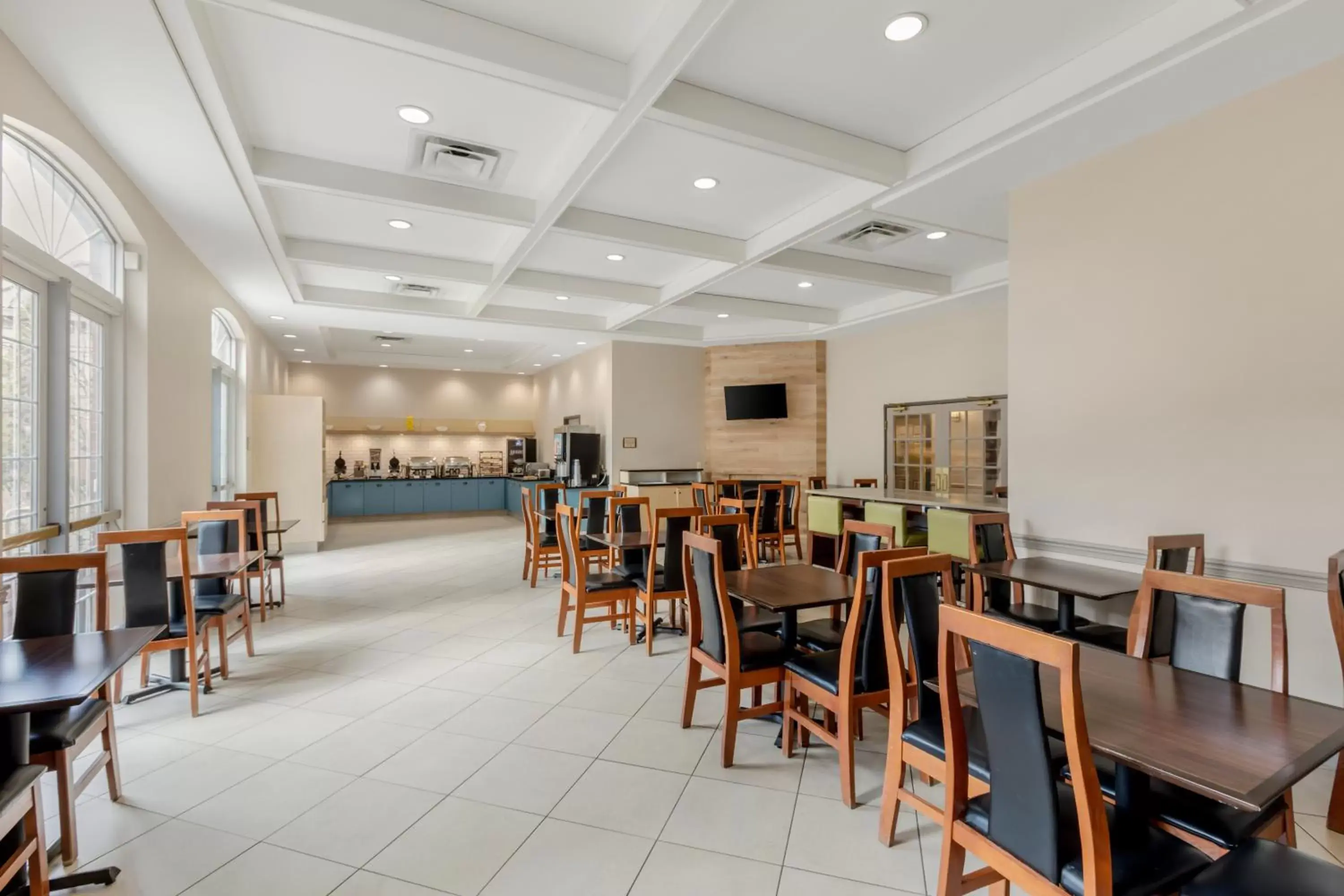 Breakfast, Restaurant/Places to Eat in Country Inn & Suites by Radisson, Elk Grove Village/Itasca