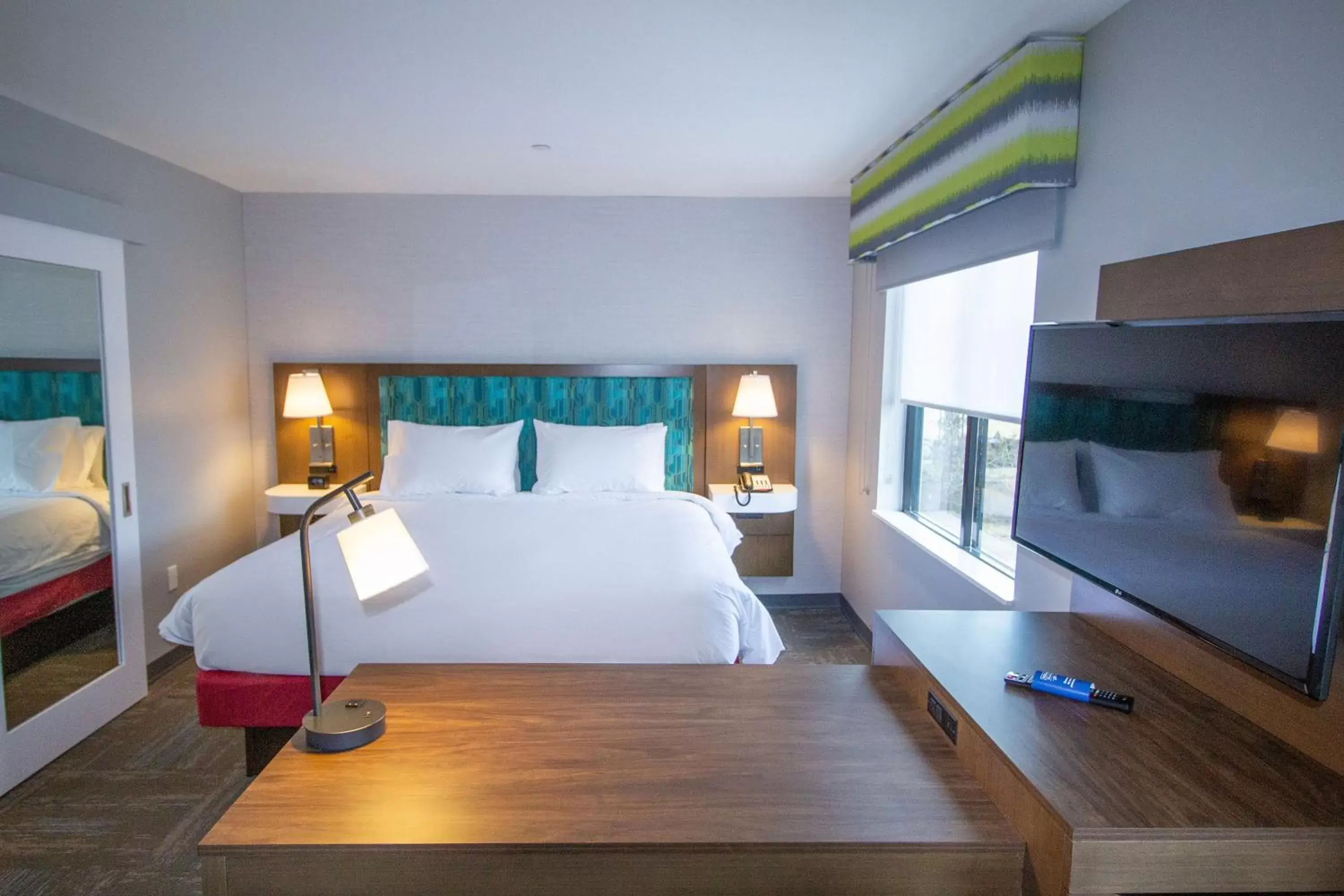 Bed in Hampton Inn North Attleboro, Ma Bed in Hampton Inn North Attleboro, Ma