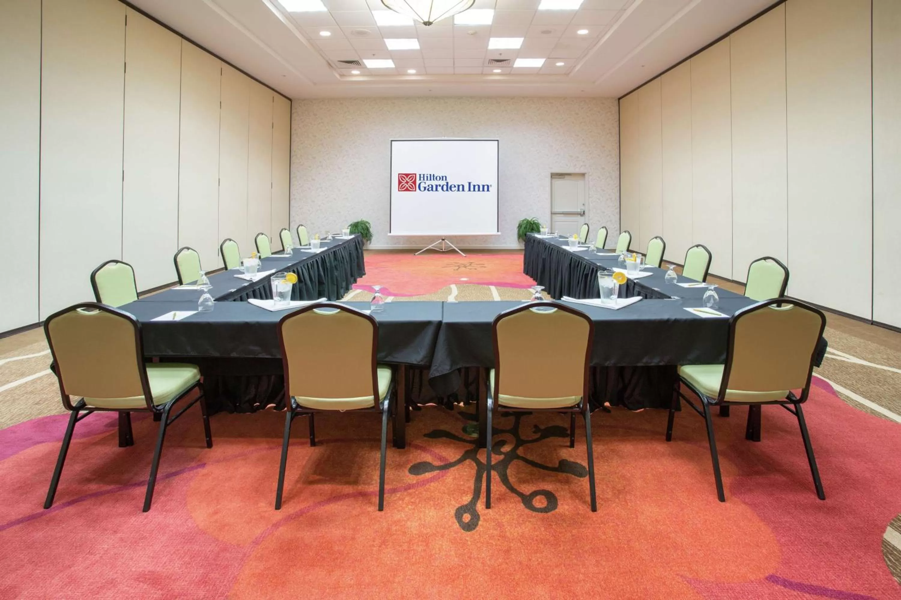Meeting/conference room in Hilton Garden Inn Phoenix/Avondale