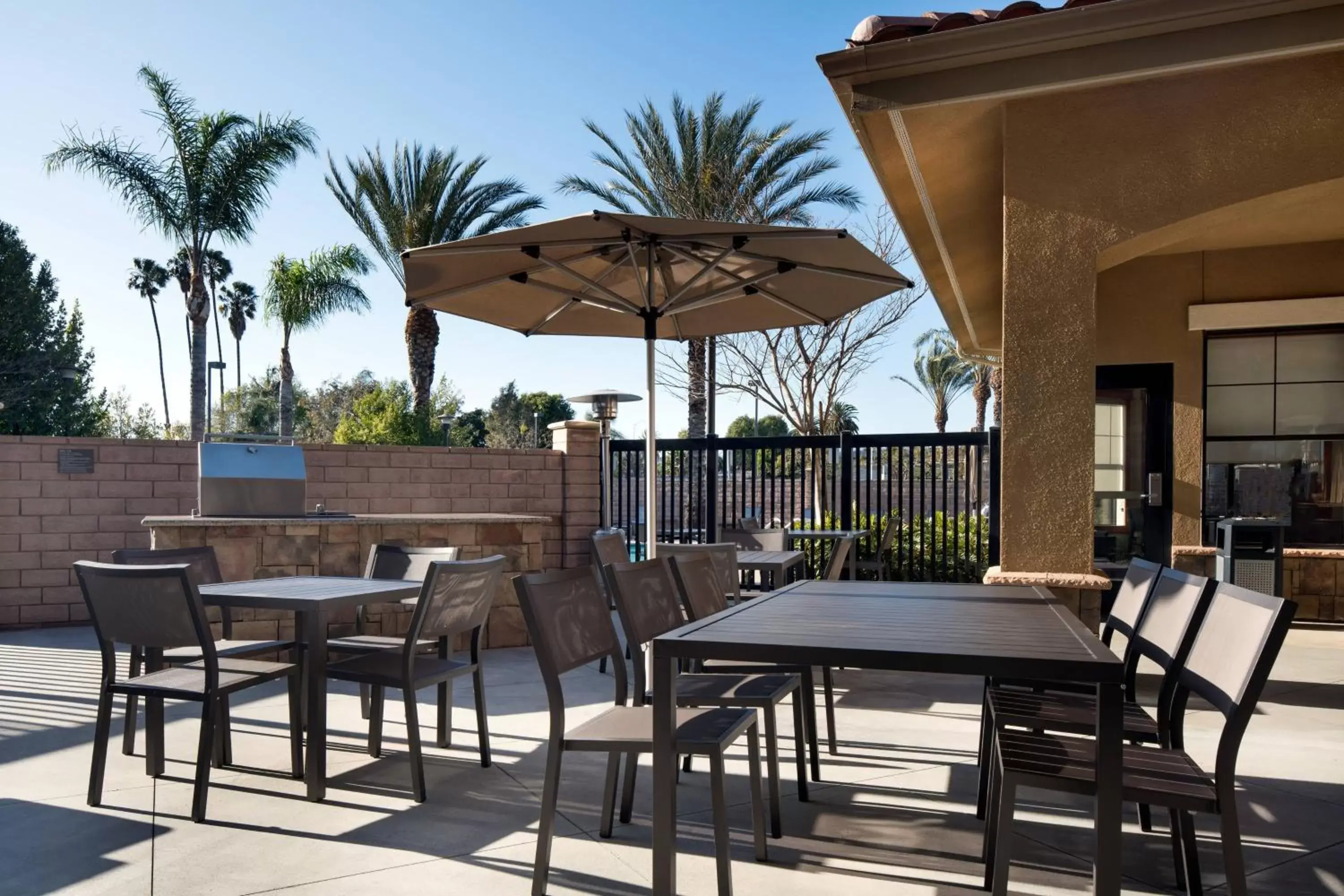 Property building, Restaurant/Places to Eat in Residence Inn by Marriott Camarillo