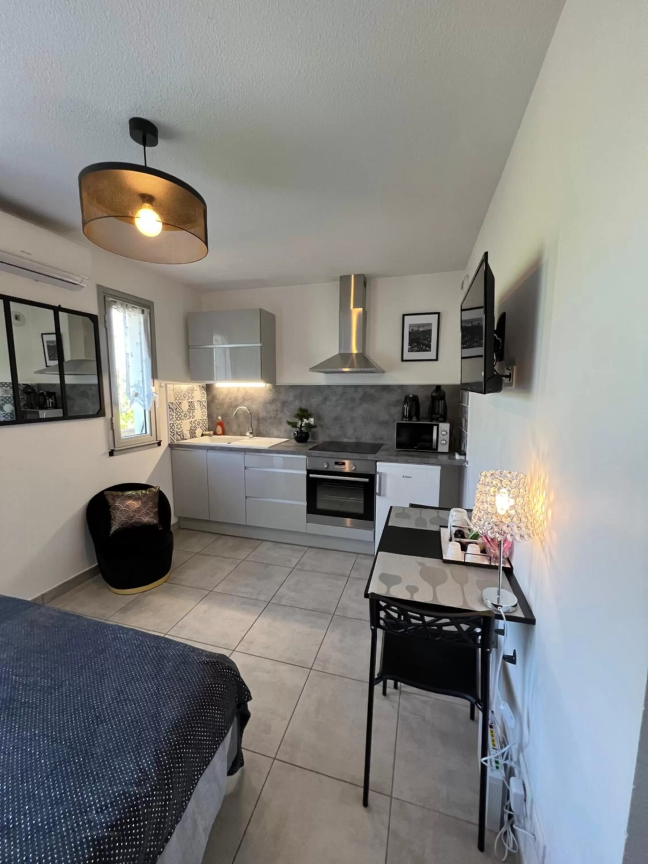 Kitchen/Kitchenette in LE MONICA