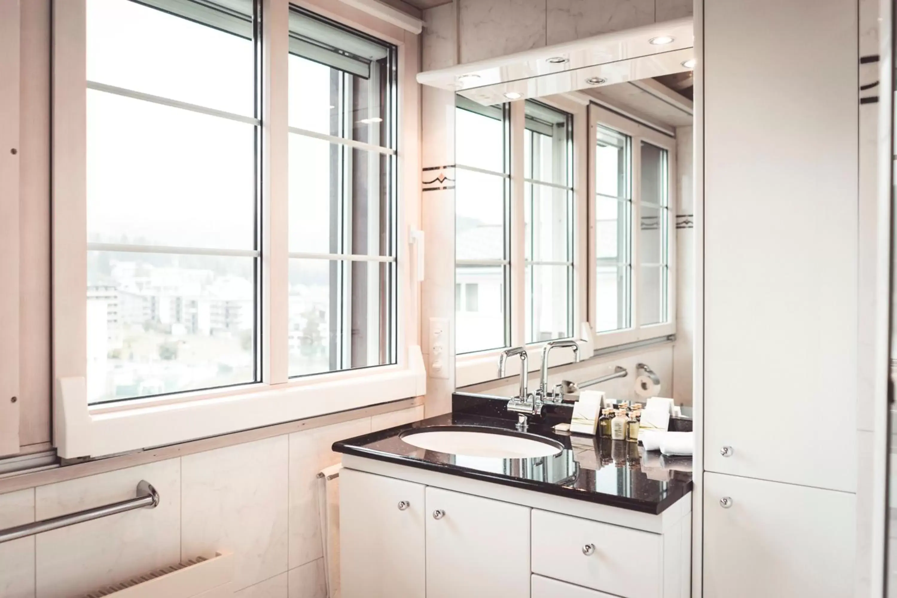 Bathroom in Hotel Lenzerhorn