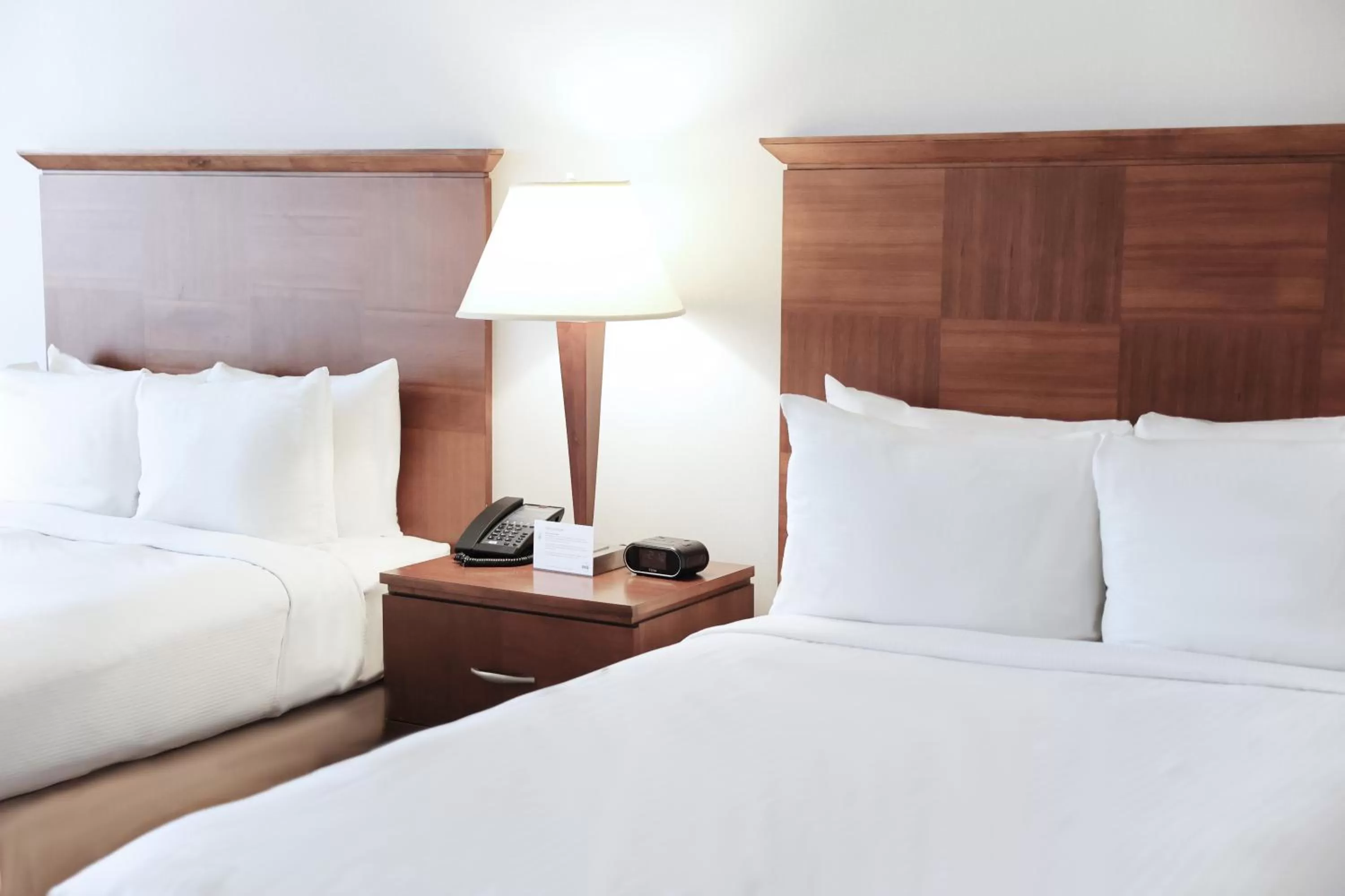 Bed in Ontario Airport Hotel & Conference Center