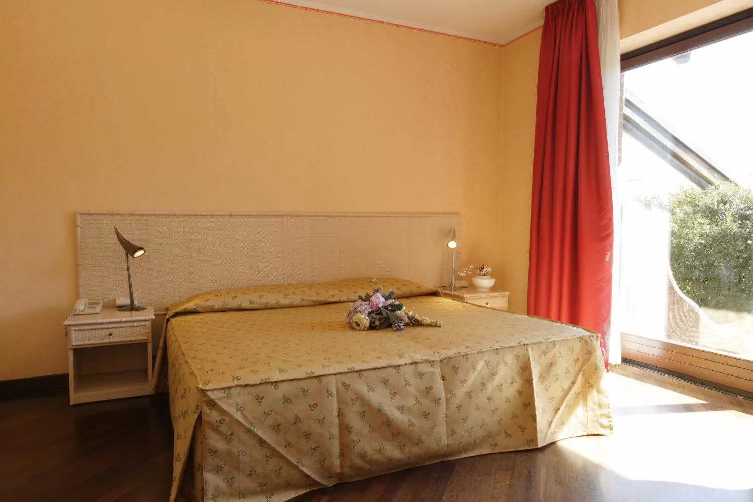 Bed in Serravalle Golf Hotel