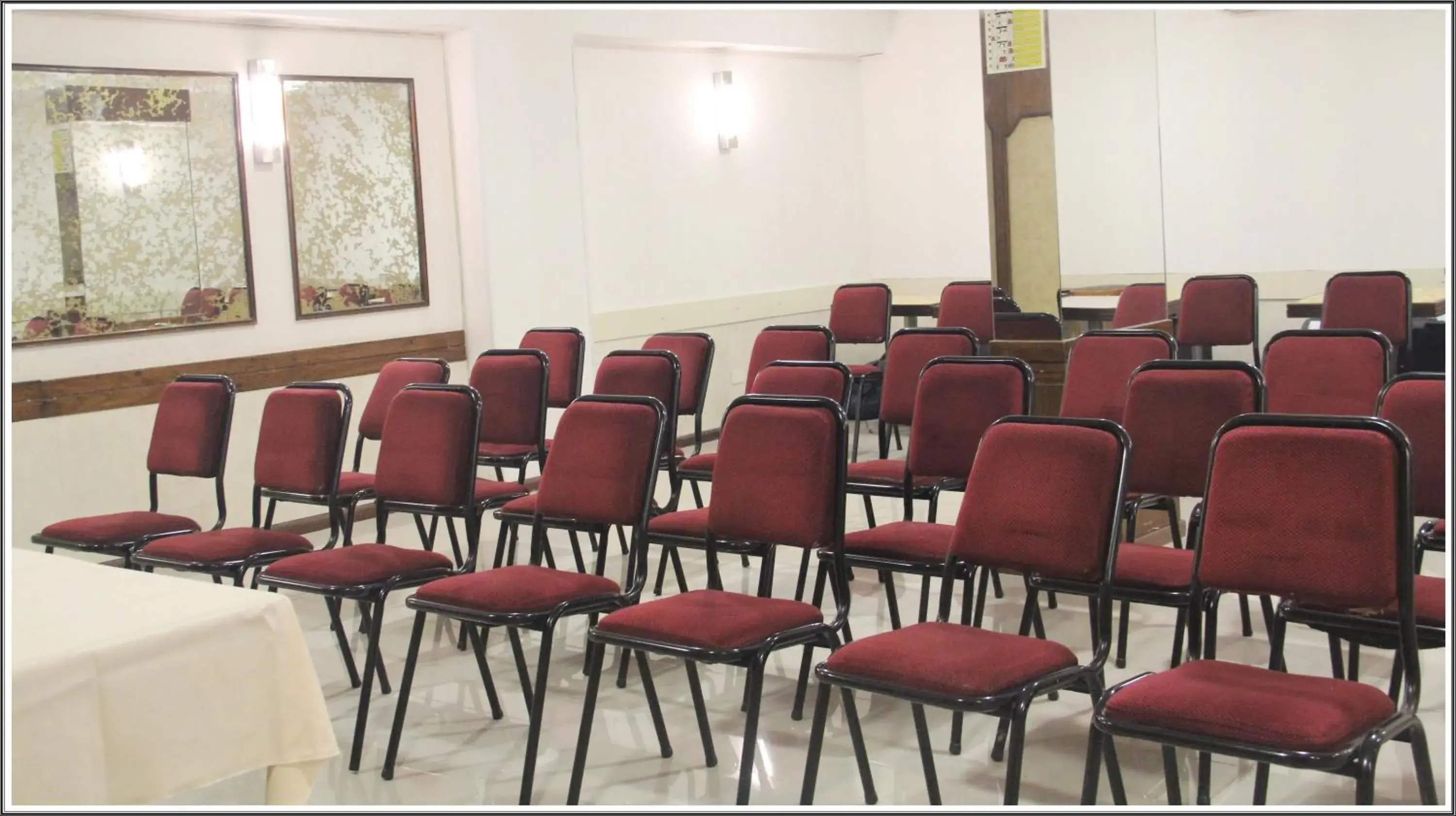 Meeting/conference room in Alpino Hotel