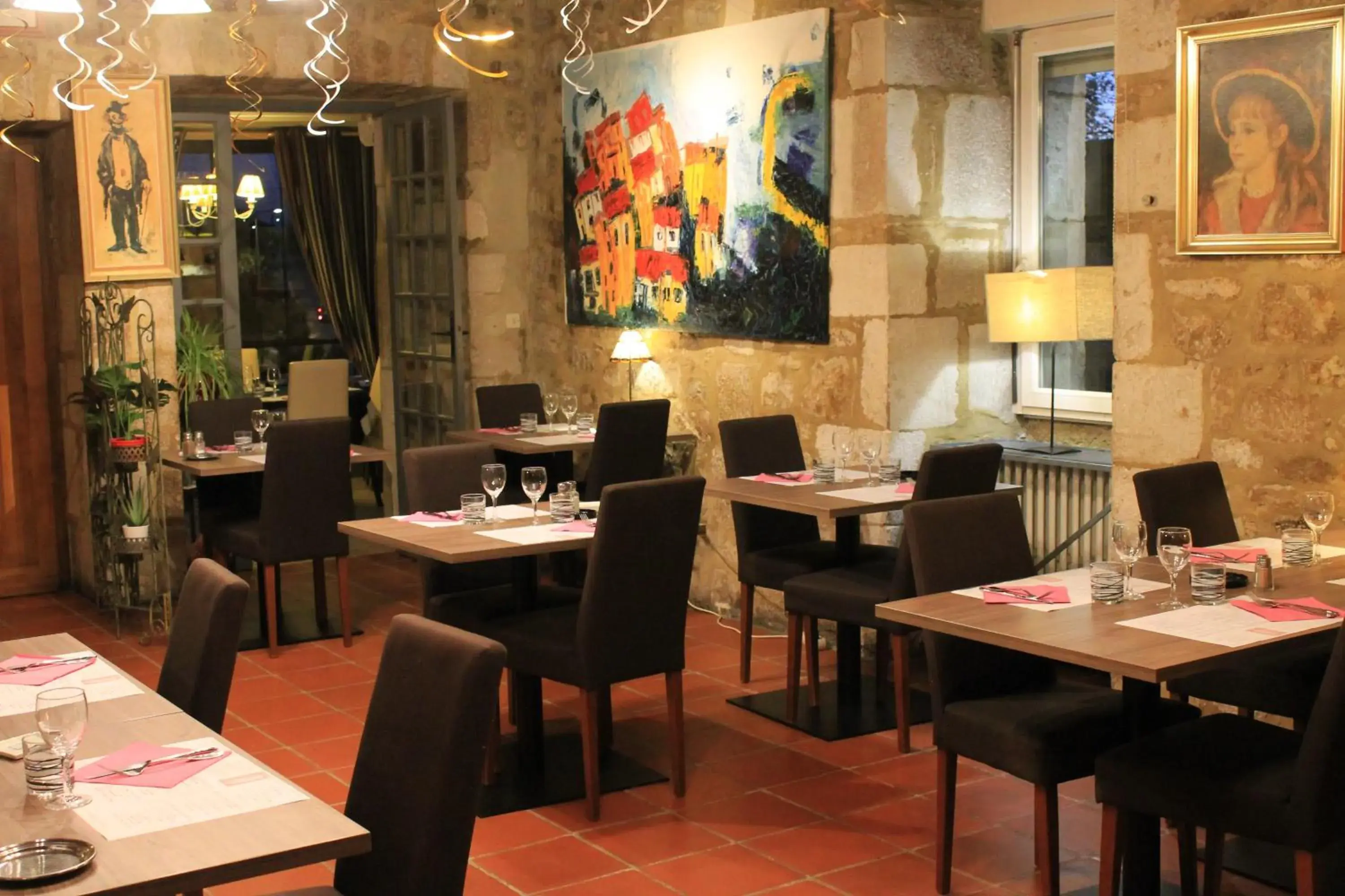 Restaurant/Places to Eat in Logis Auberge de la Tour