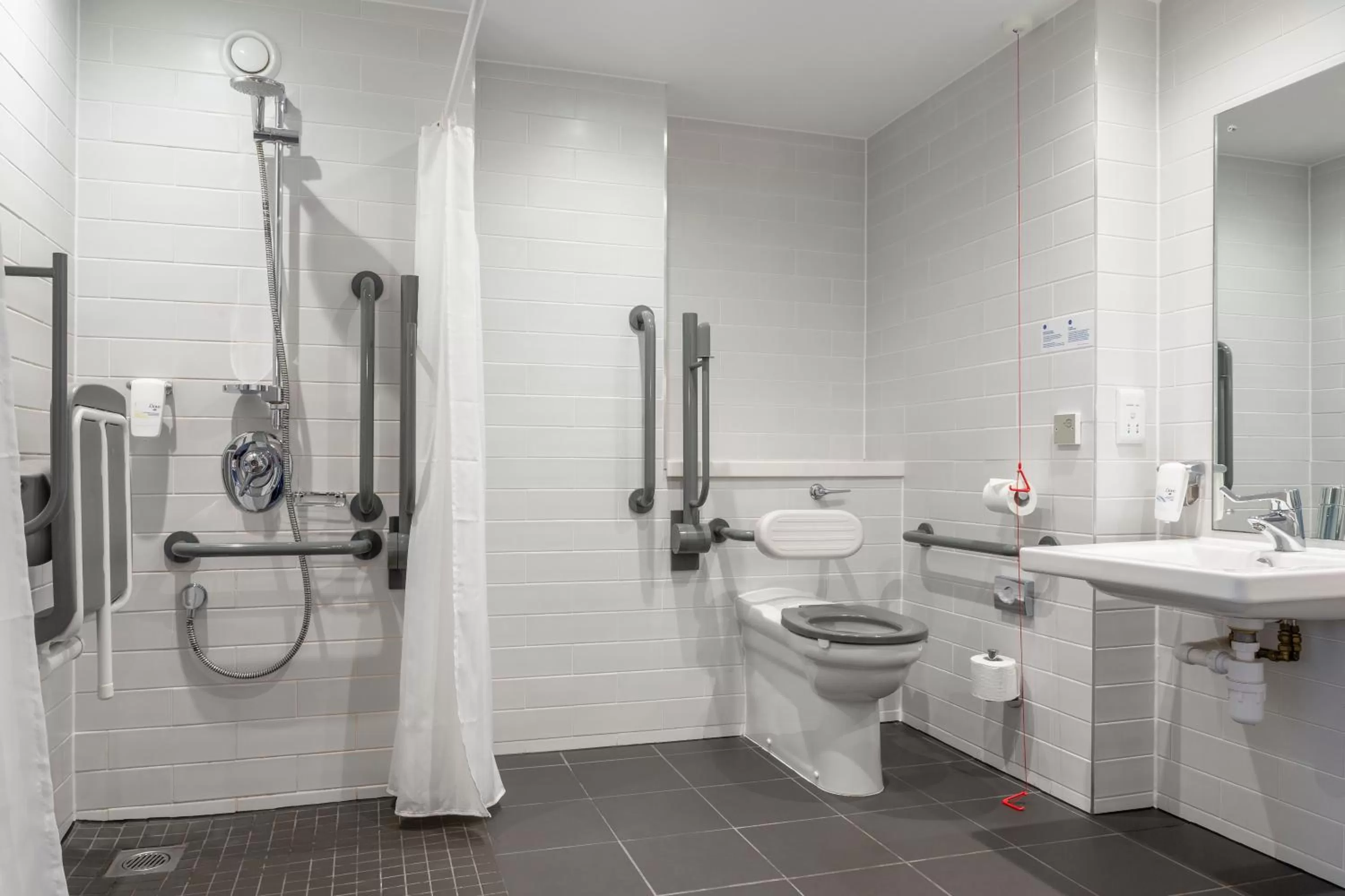 Photo of the whole room in Holiday Inn Express Dublin City Centre by IHG