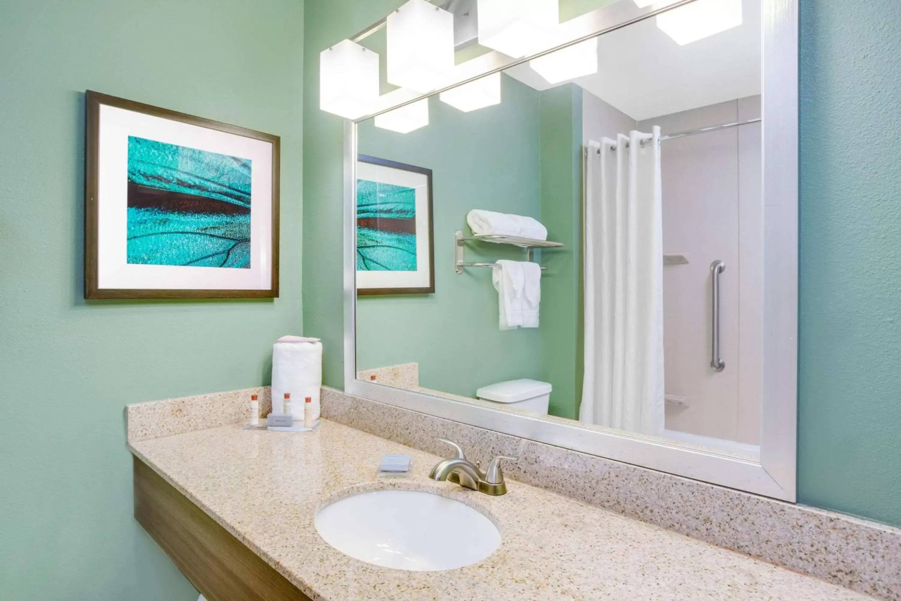 Bathroom in Wingate by Wyndham Bossier City