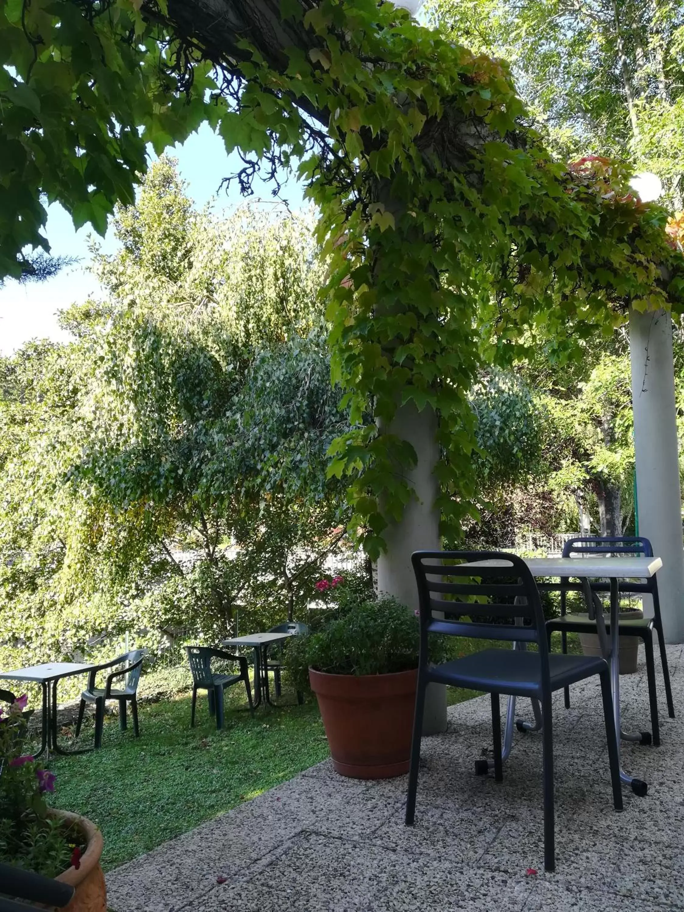Garden in B&B HOTEL Le Puy-en-Velay