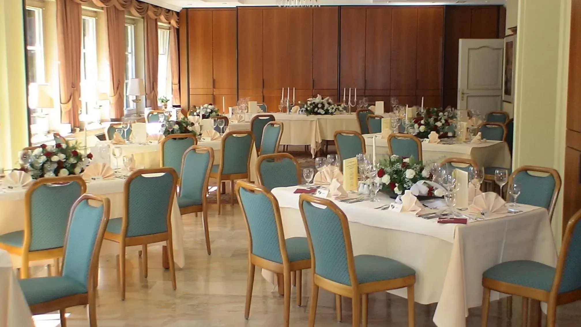 Banquet/Function facilities, Restaurant/Places to Eat in Park Hotel am Schloss