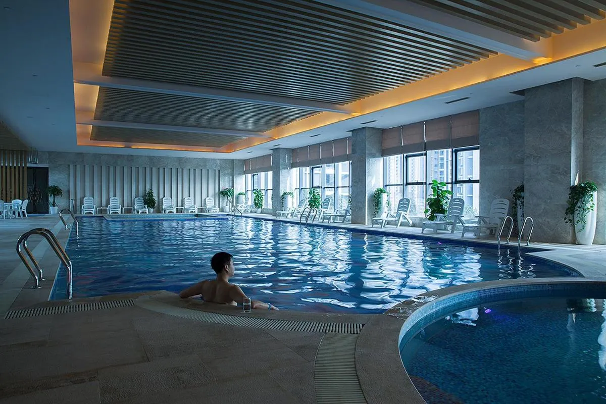 Swimming pool in Felton Grand Hotel Chengdu