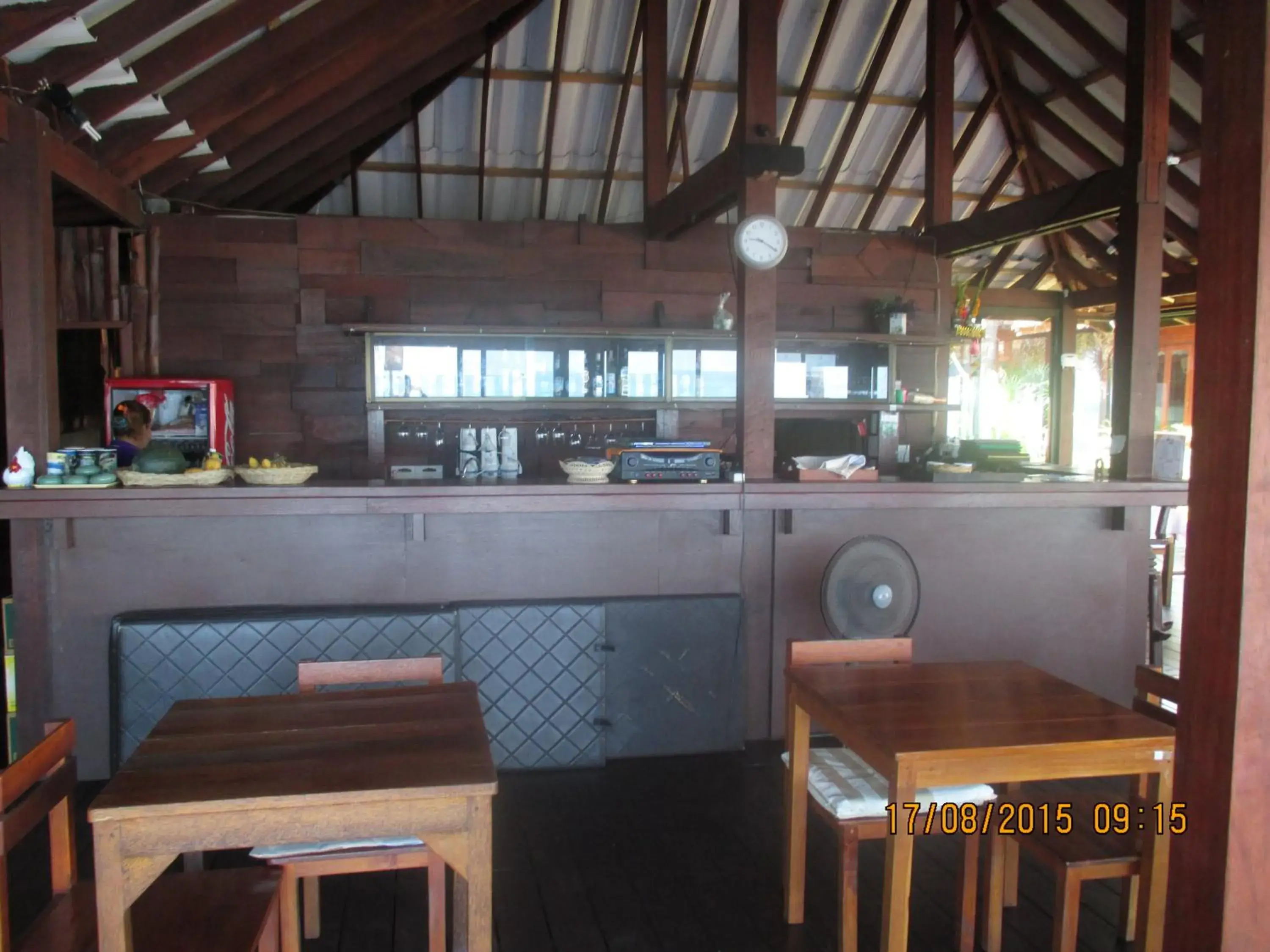 Restaurant/Places to Eat in Lipa Bay Resort