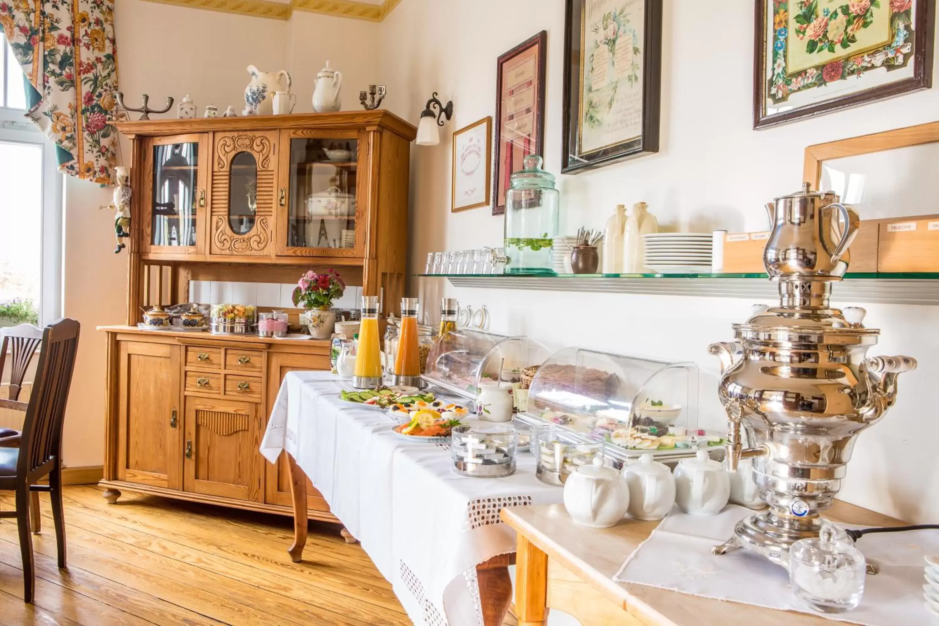 Restaurant/places to eat in Jahrhunderthotel Leipzig Restaurant/places to eat in Jahrhunderthotel Leipzig