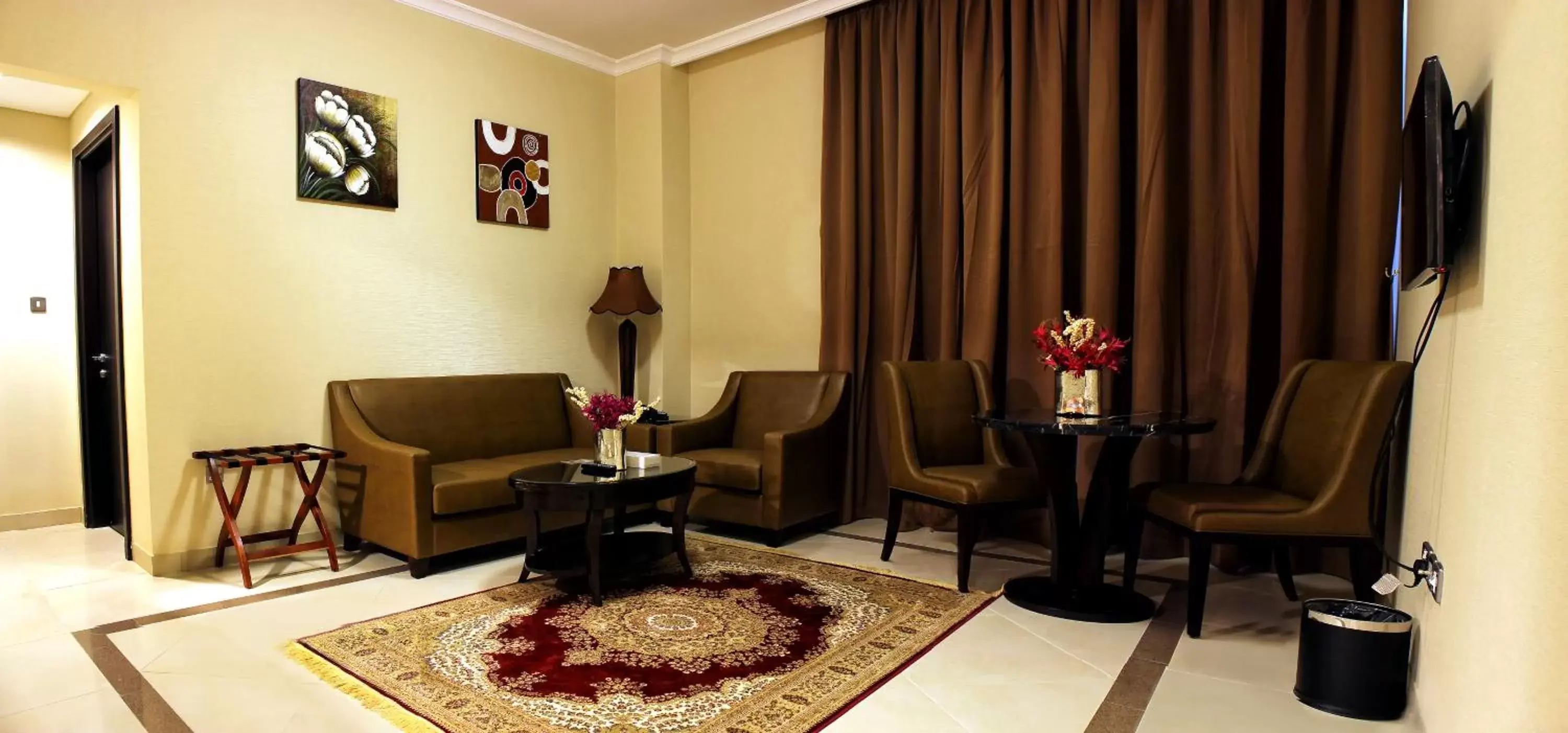 Living room, Seating Area in Paragon Hotel Apartments