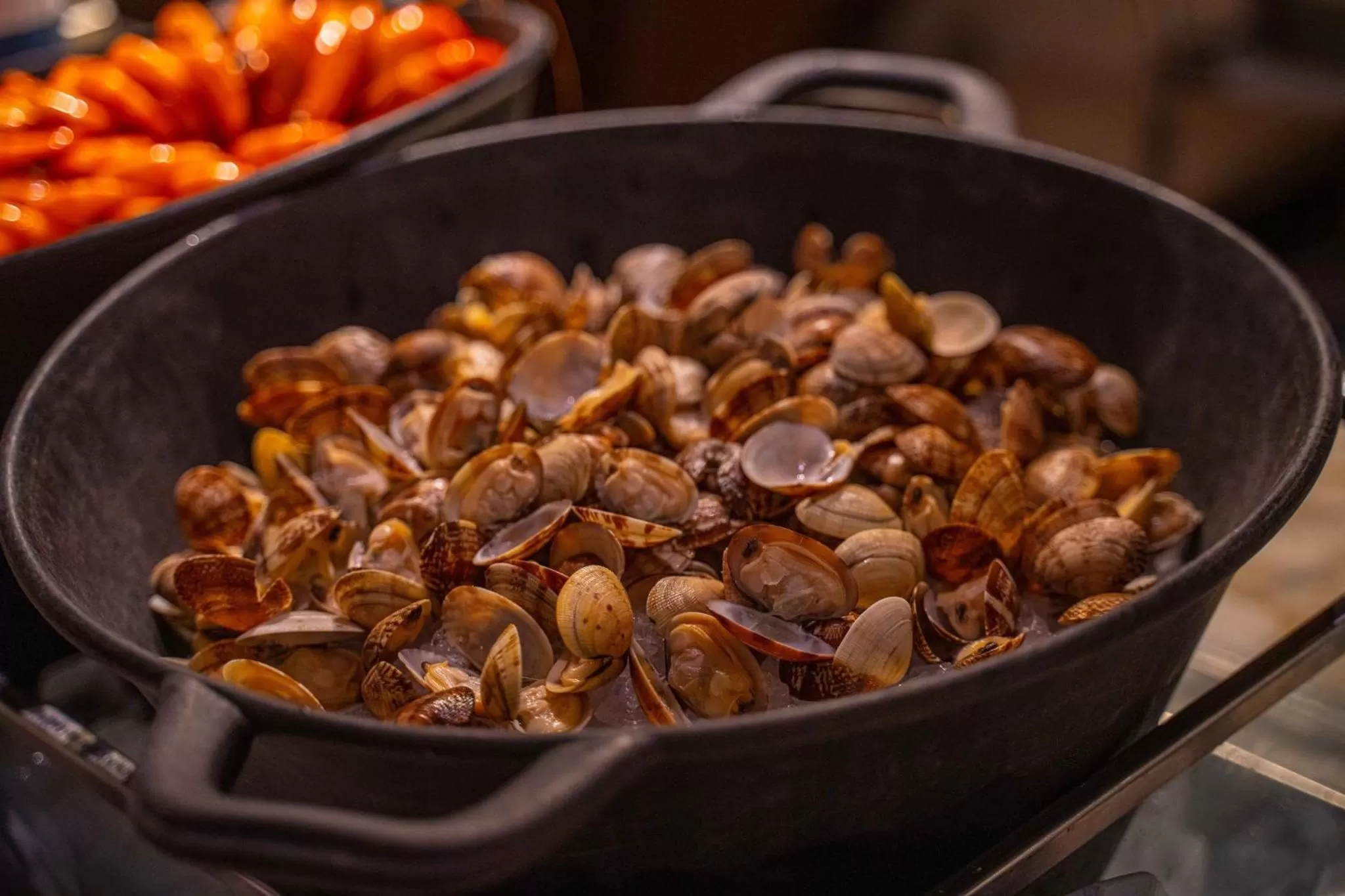 Restaurant/places to eat in Crowne Plaza Hong Kong Kowloon East by IHG