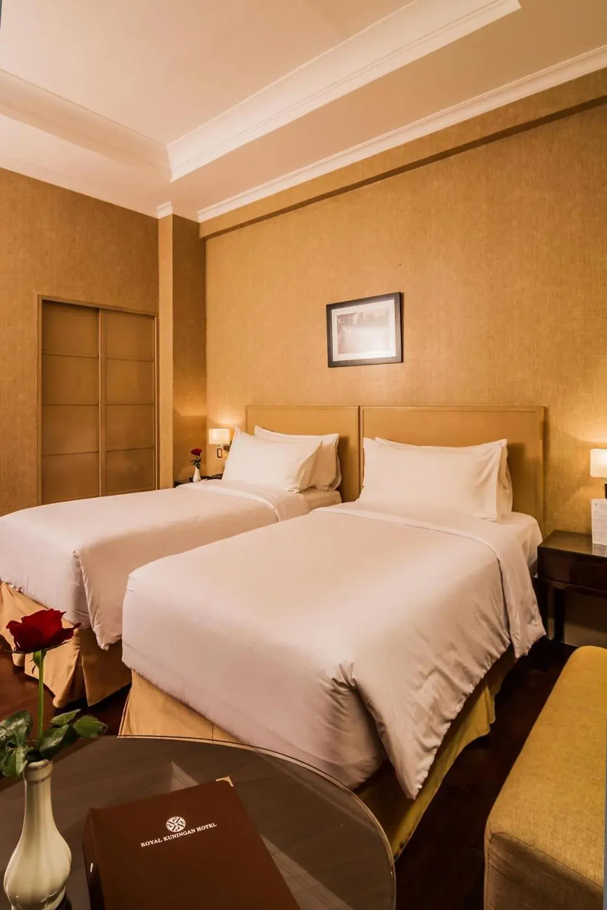 Deluxe Twin Room in Royal Kuningan Hotel