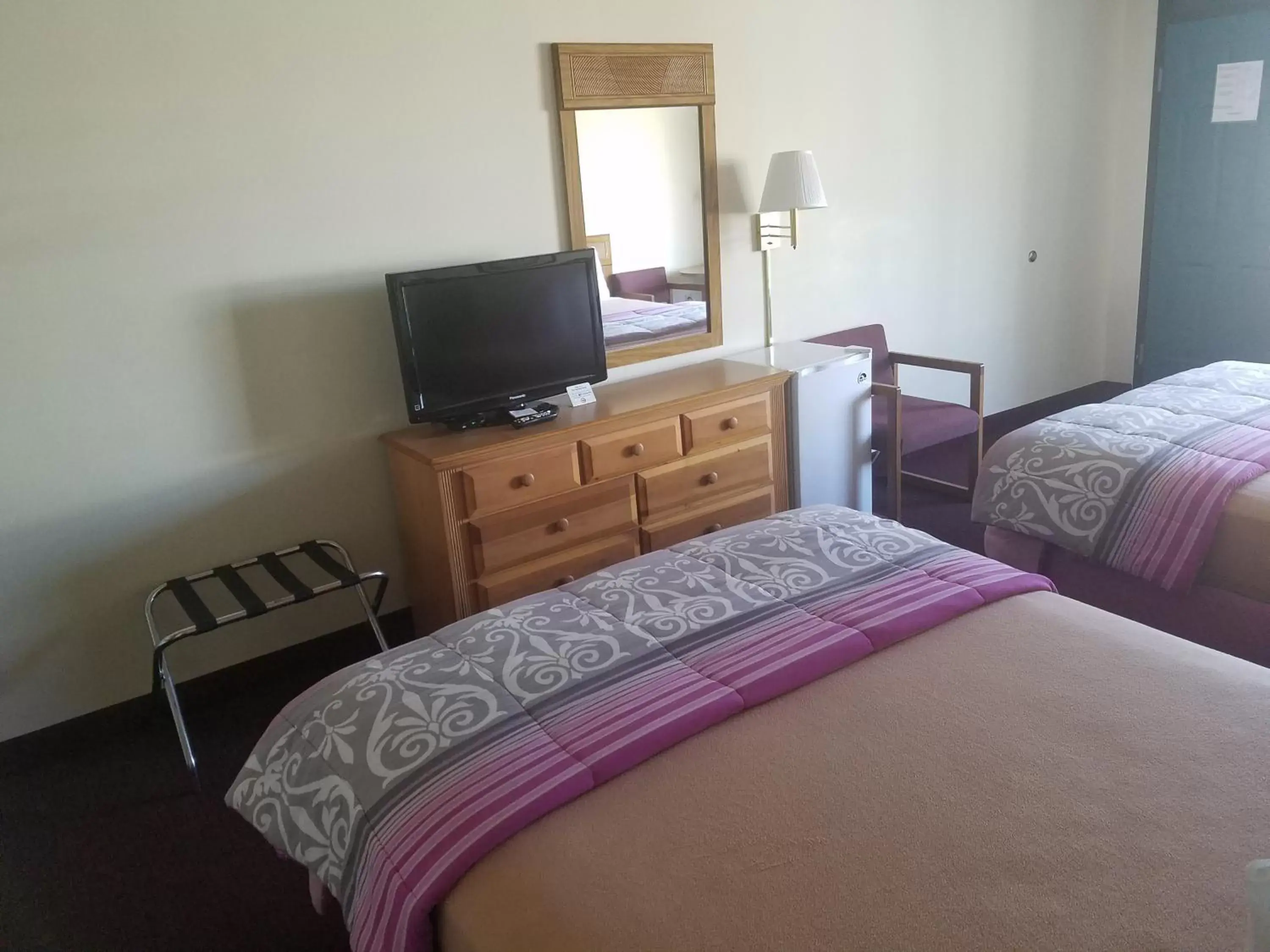TV and multimedia, Bed in Ozark Valley Inn