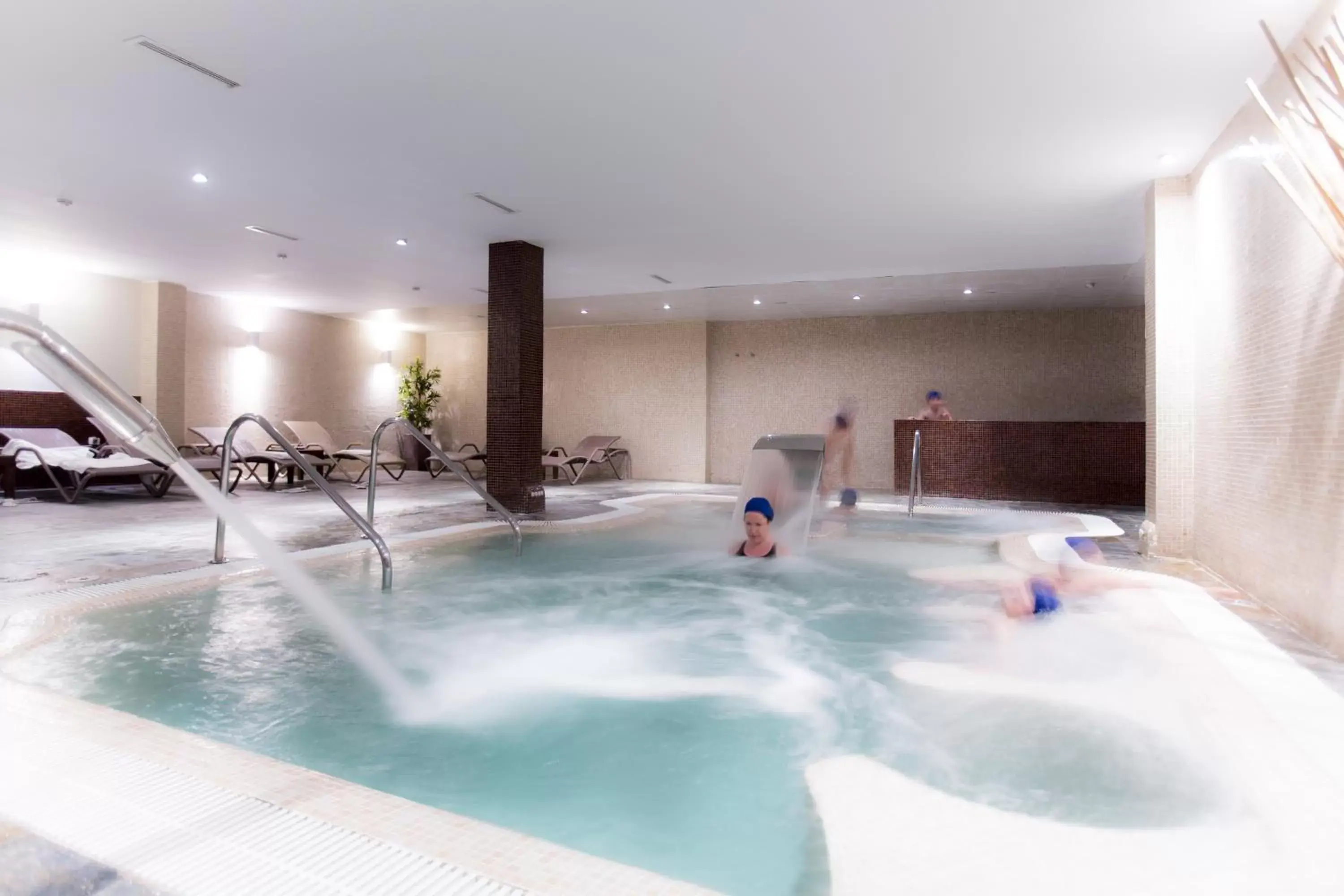 Spa and wellness centre/facilities, Swimming Pool in Vincci Resort Costa Golf