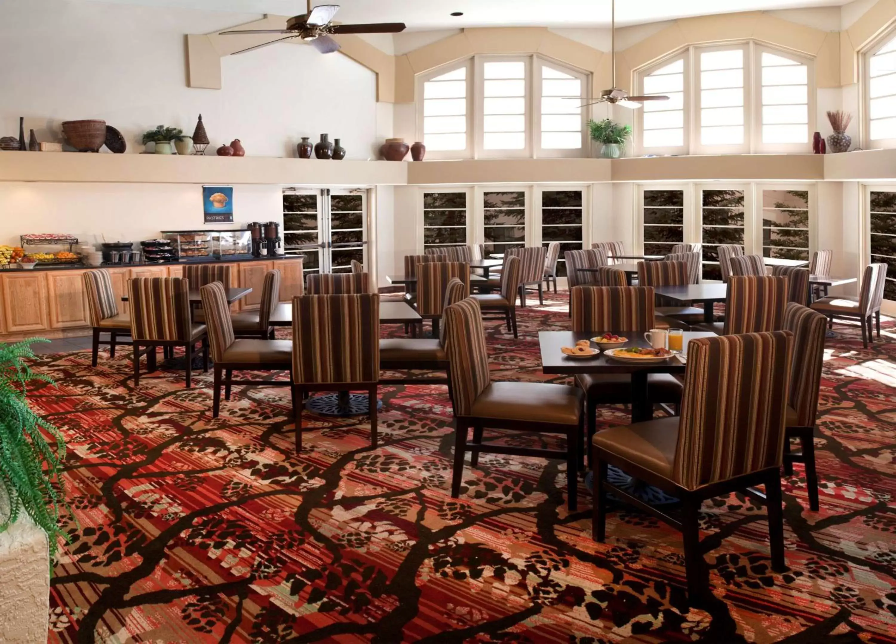 Dining area, Restaurant/Places to Eat in Embassy Suites by Hilton Flagstaff
