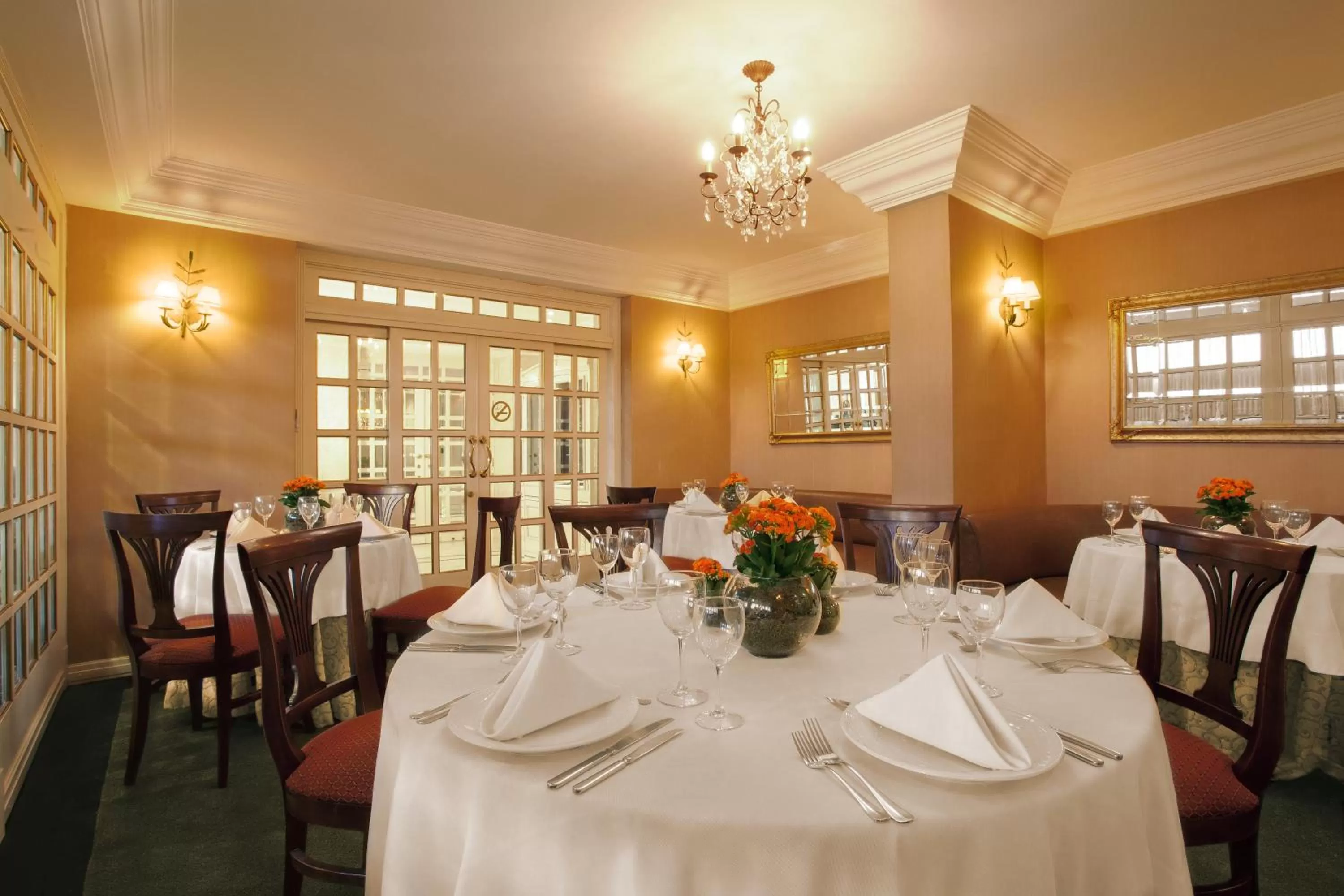 Restaurant/places to eat in Mabu Curitiba Business