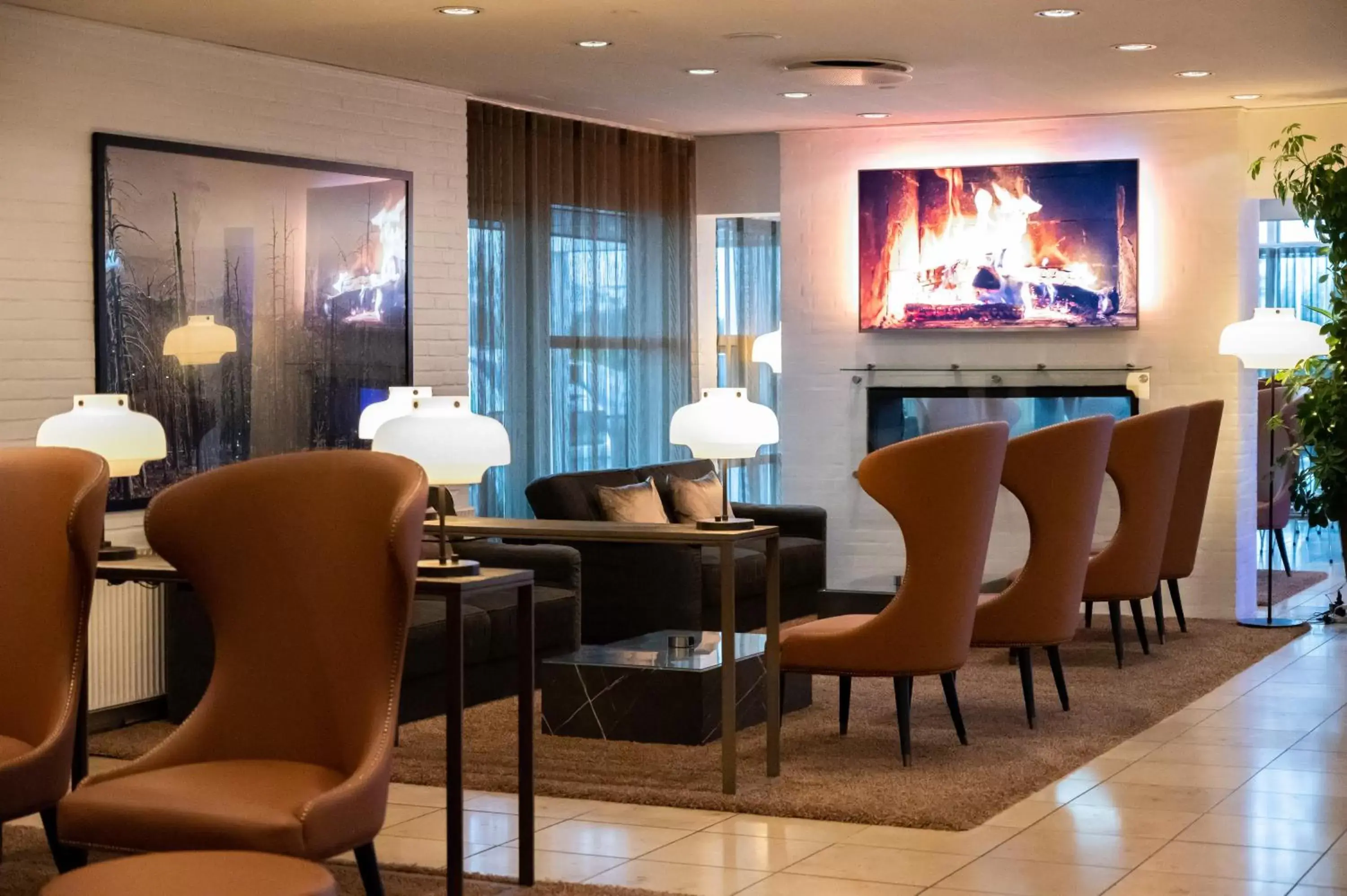 Lobby or reception, Lounge/Bar in Hotel Svanen Billund