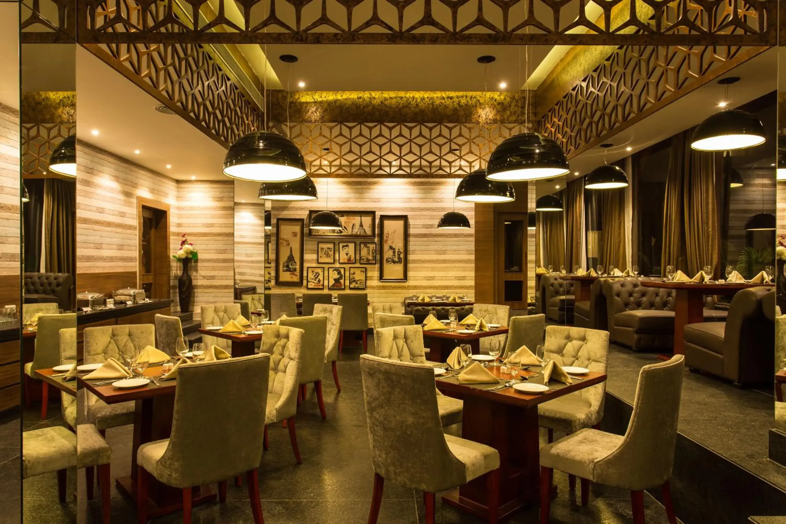 Restaurant/Places to Eat in Vesta Bikaner Palace