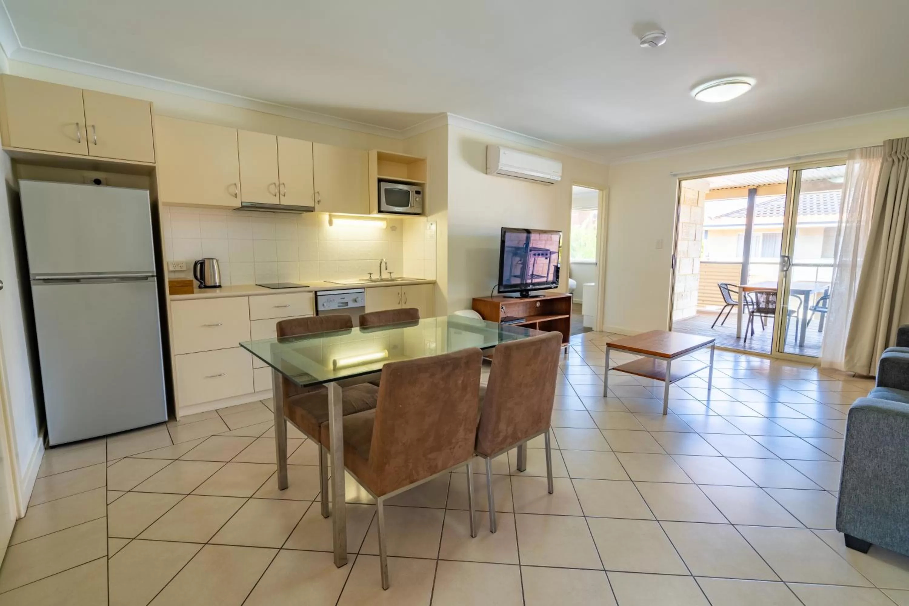 Kitchen or kitchenette in Kalbarri Edge Resort